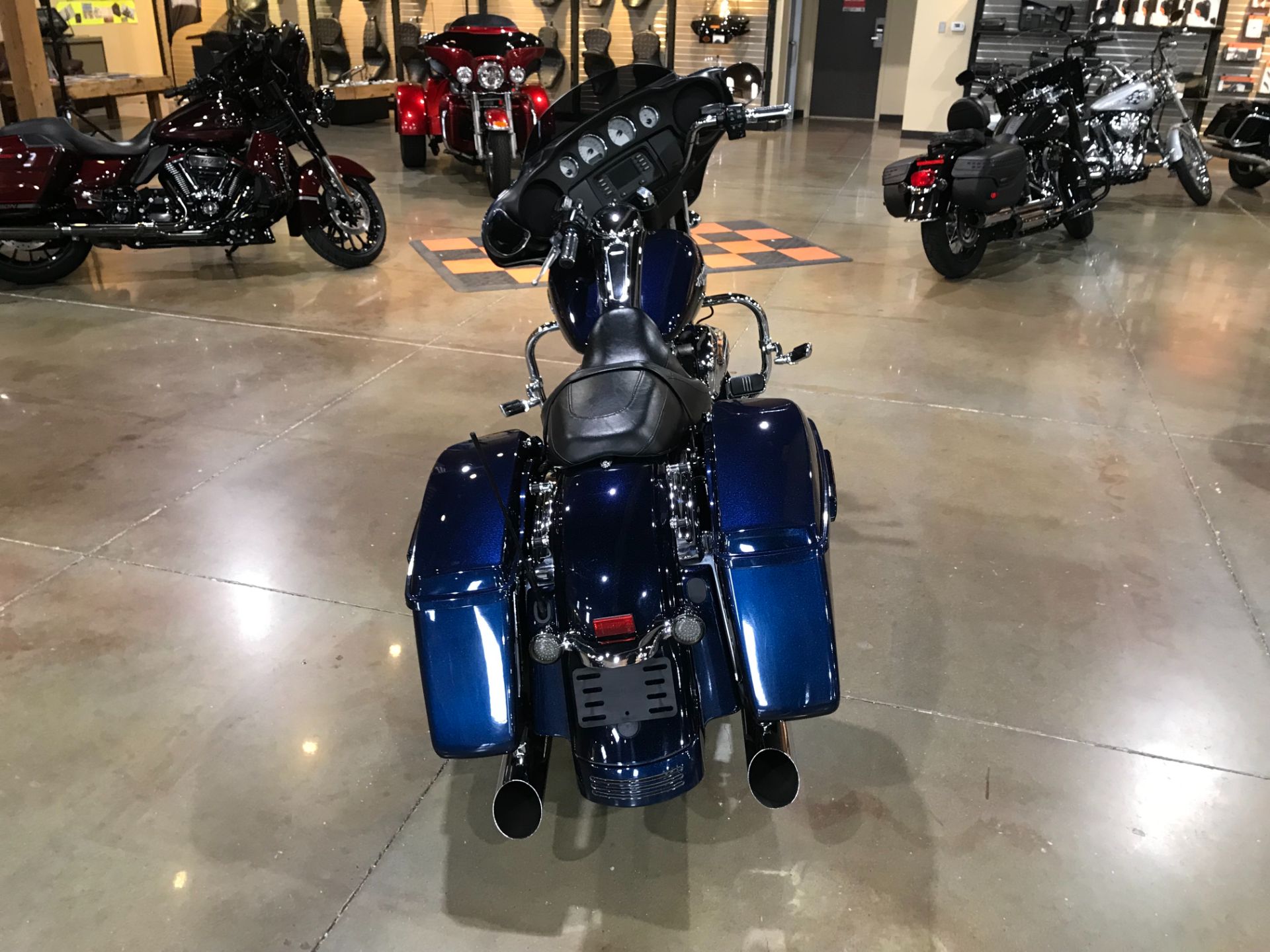 2014 Harley-Davidson Street Glide® in Kingwood, Texas - Photo 2