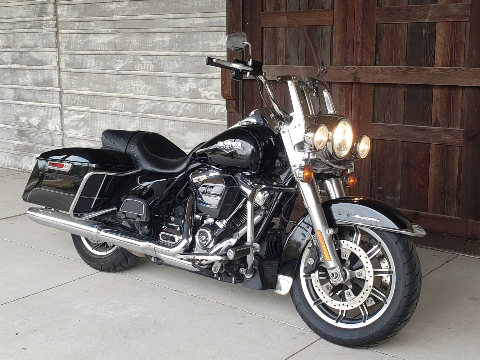 2017 road king accessories