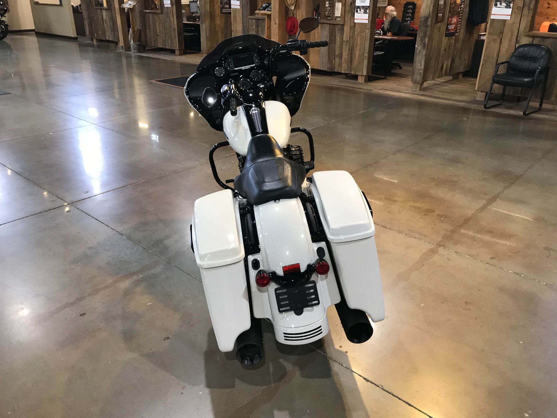 2018 Harley-Davidson Road Glide® Special in Kingwood, Texas - Photo 2