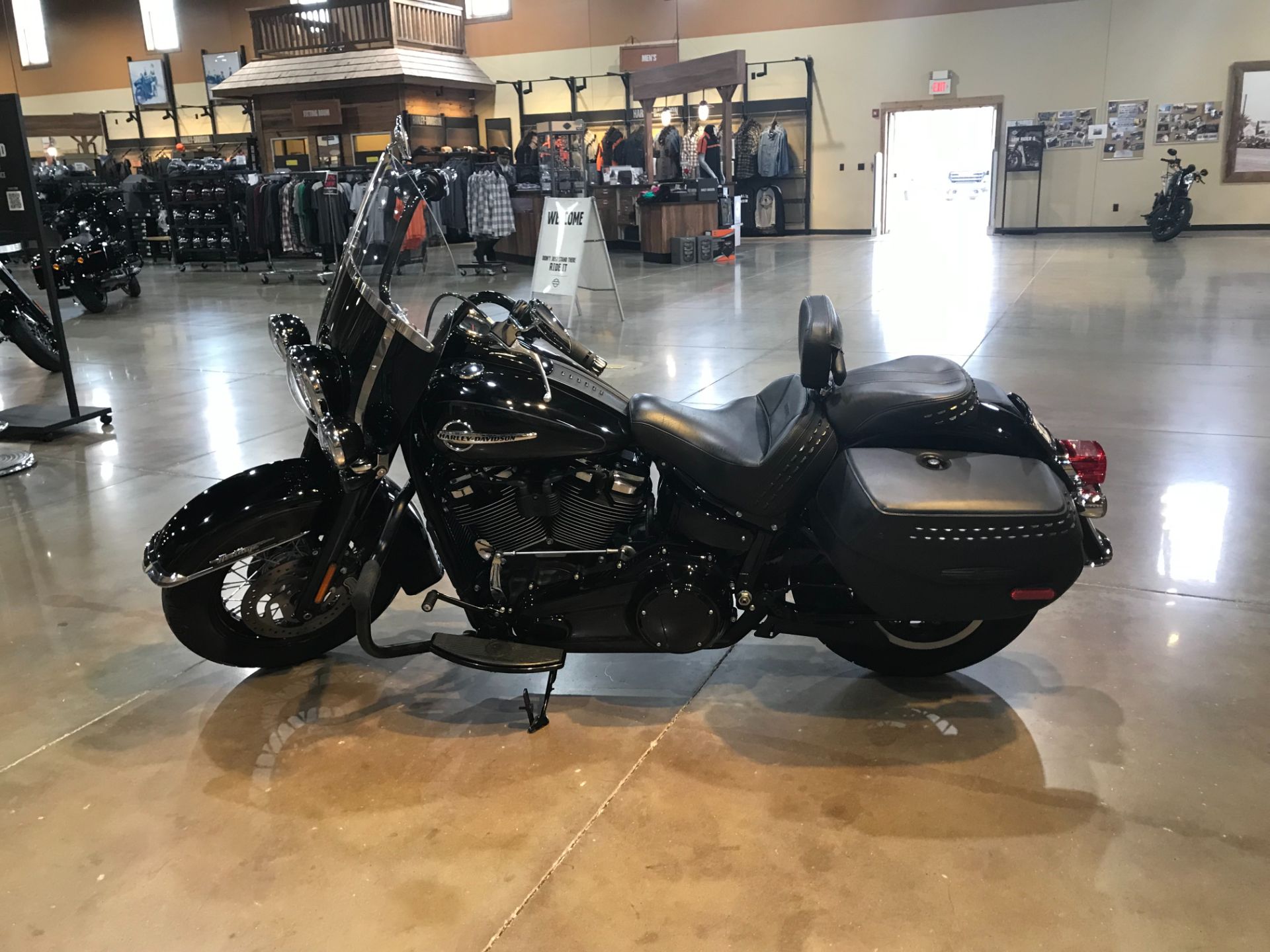 2018 Harley-Davidson Heritage Classic in Kingwood, Texas - Photo 3