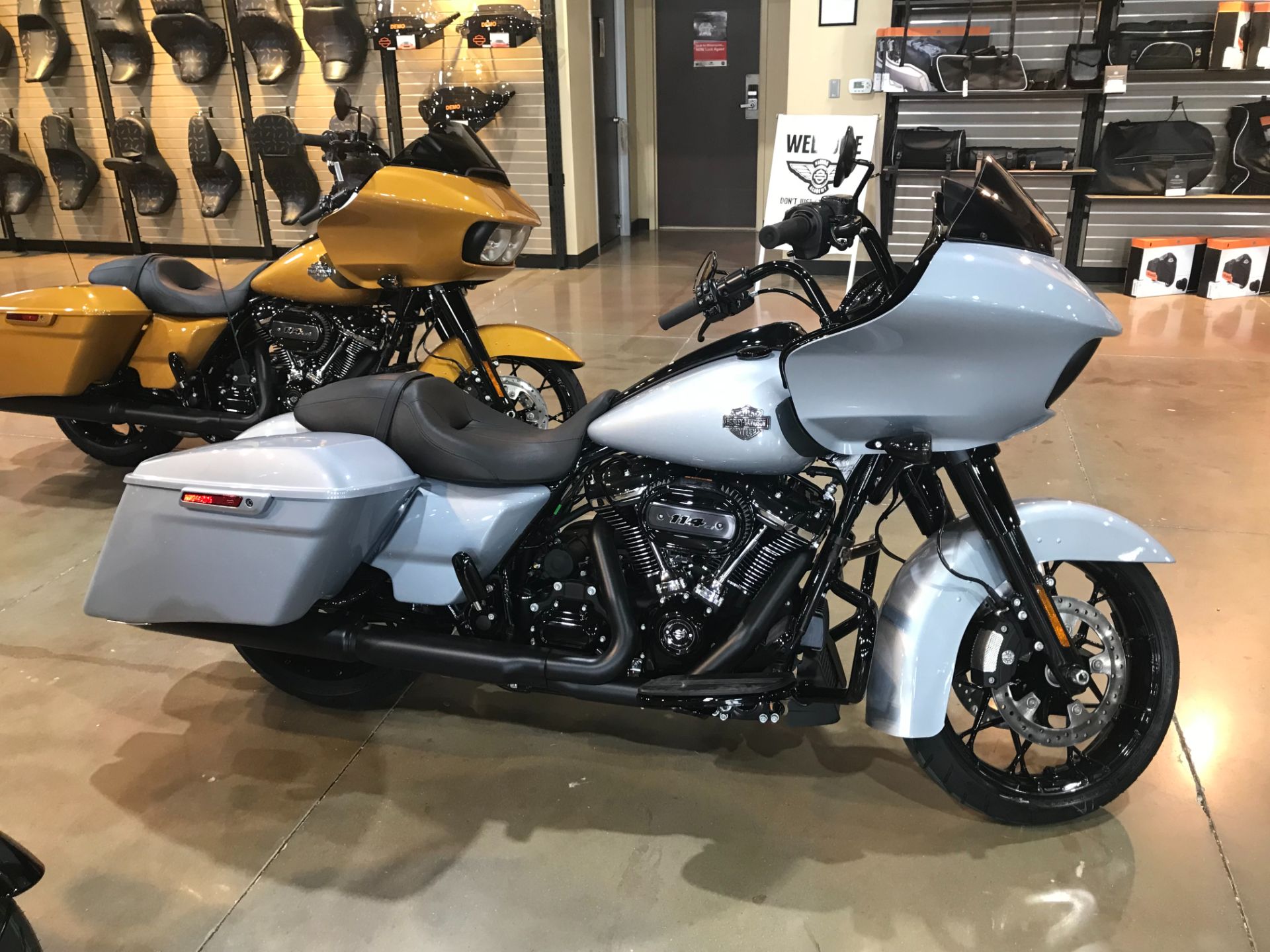 2023 Harley-Davidson Road Glide® Special in Kingwood, Texas - Photo 1