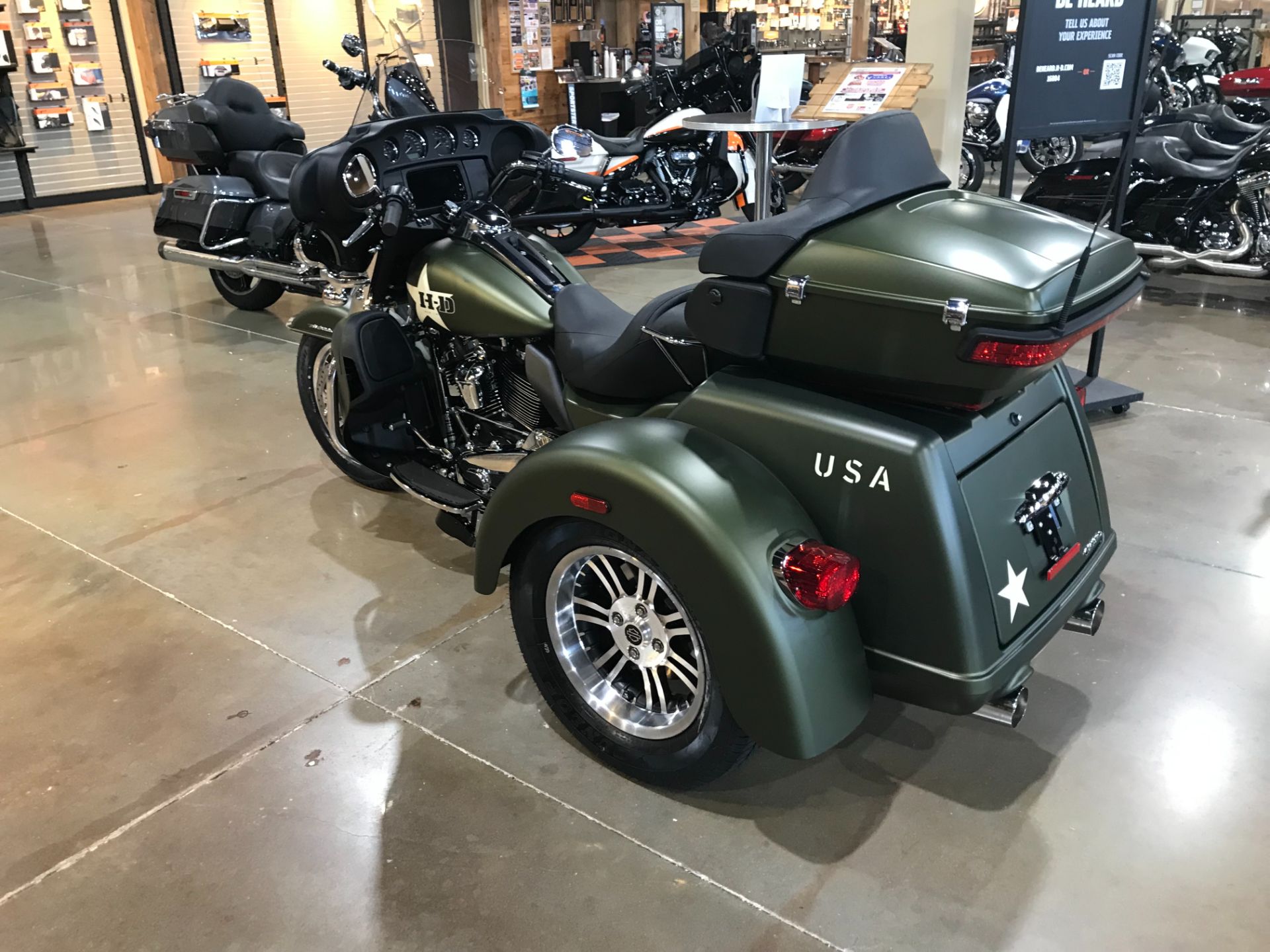 2022 Harley-Davidson Tri Glide Ultra (G.I. Enthusiast Collection) in Kingwood, Texas - Photo 2
