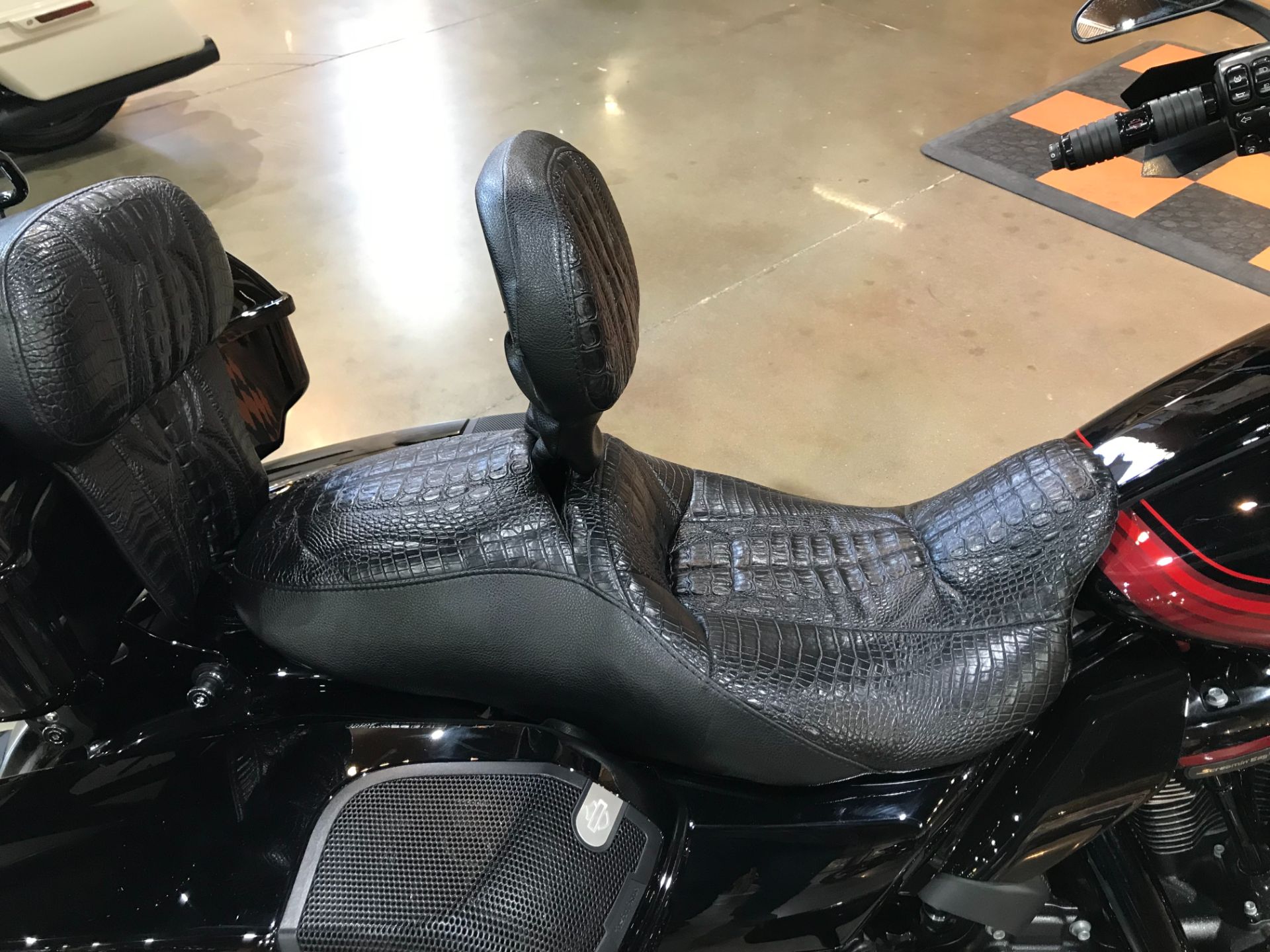 2021 Harley-Davidson CVO™ Road Glide® in Kingwood, Texas - Photo 7