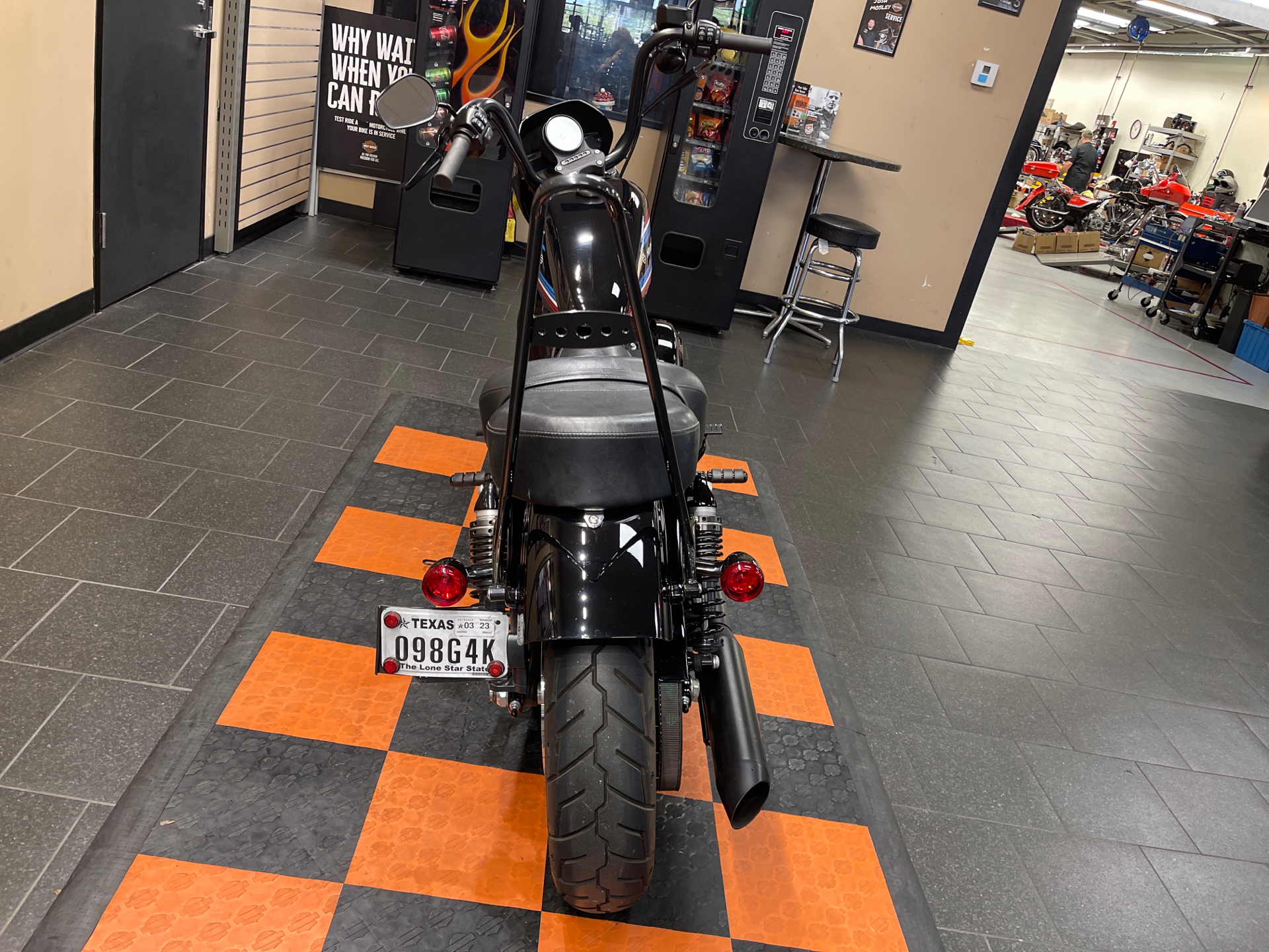 2021 Harley-Davidson Iron 1200™ in The Woodlands, Texas - Photo 6