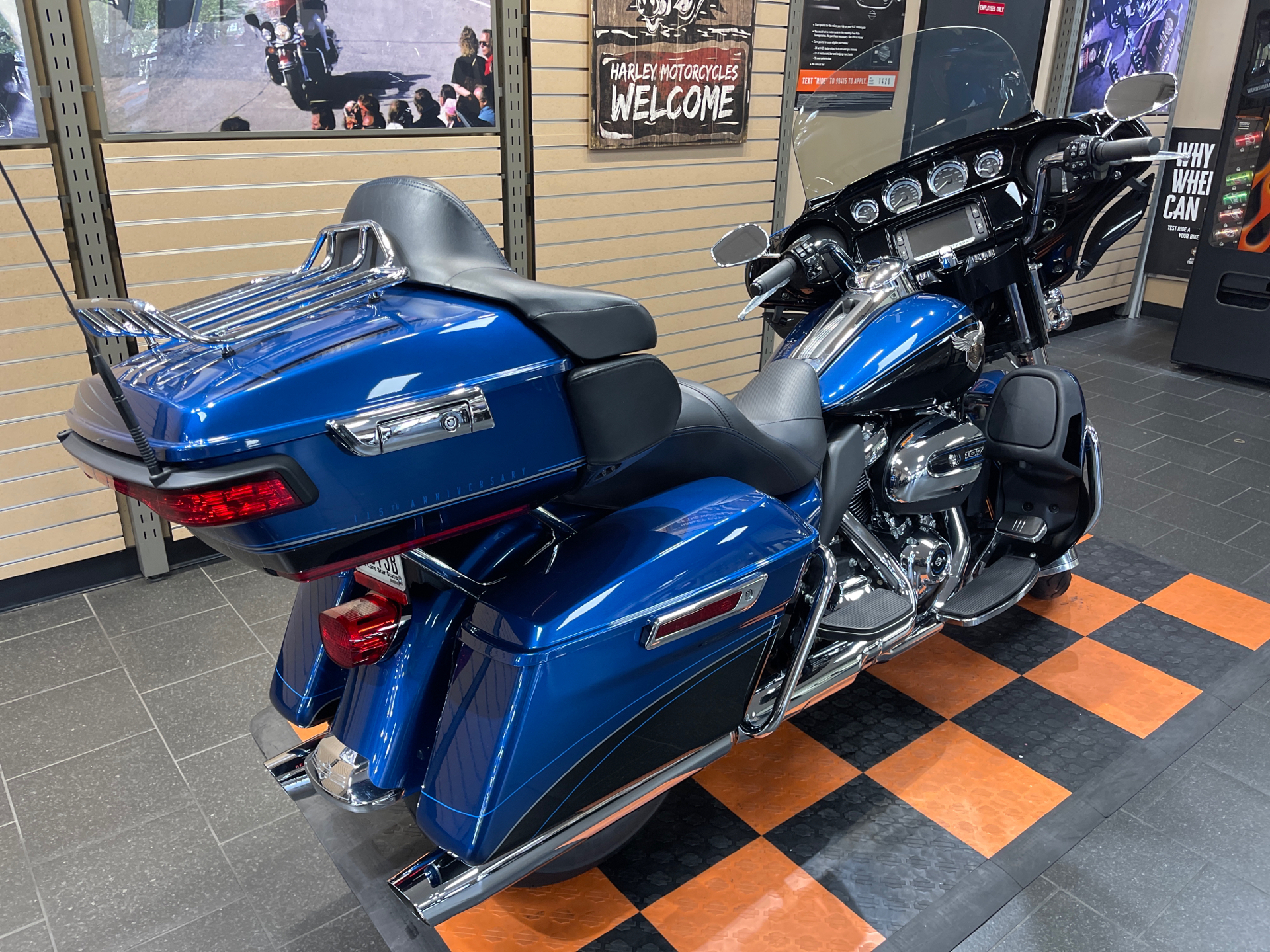 2018 Harley-Davidson 115th Anniversary Ultra Limited in The Woodlands, Texas - Photo 6
