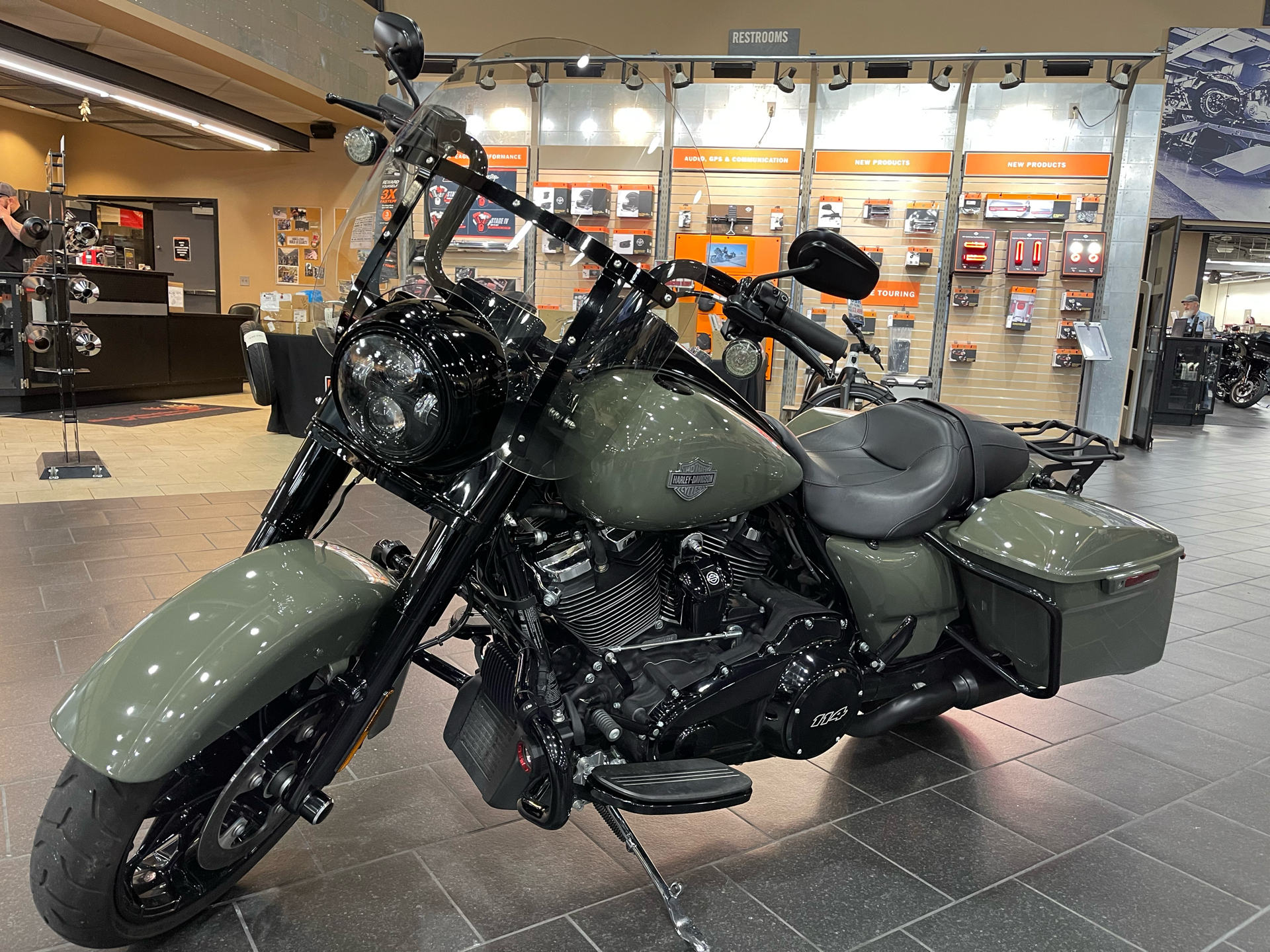 2021 Harley-Davidson Road King® Special in The Woodlands, Texas - Photo 2