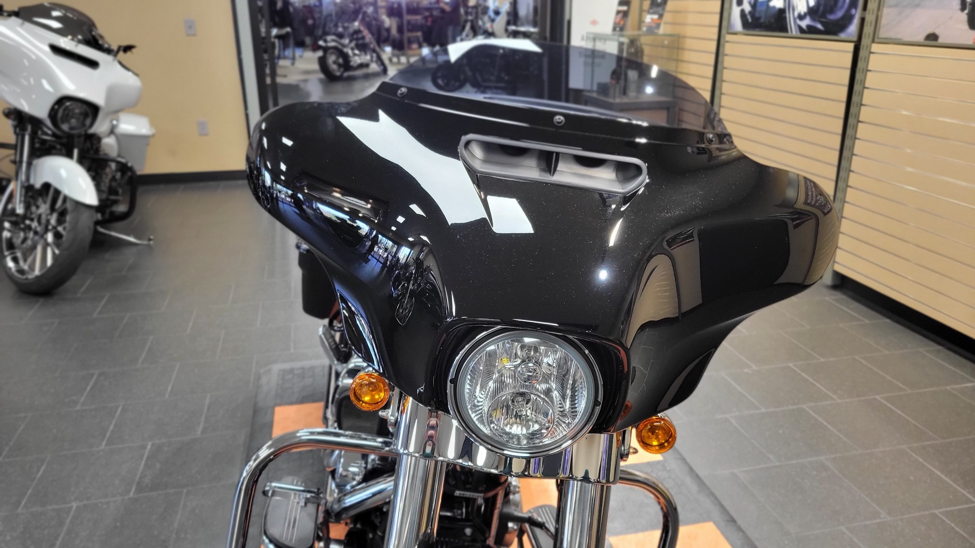 2021 Harley-Davidson Street Glide® in The Woodlands, Texas - Photo 9