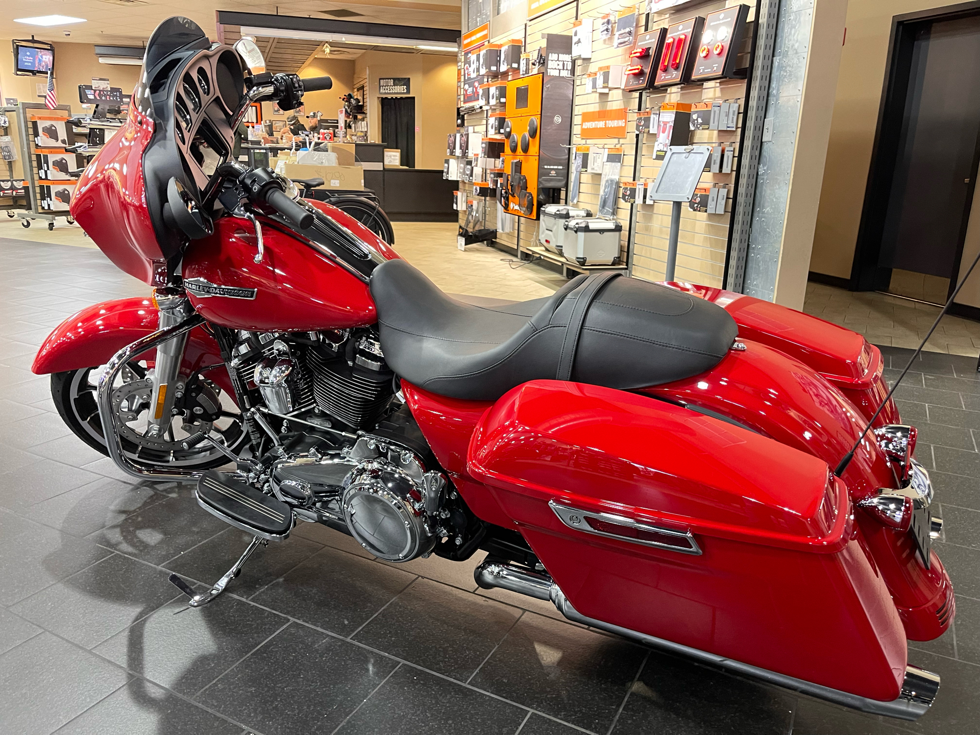 2023 Harley-Davidson Street Glide® in The Woodlands, Texas - Photo 5