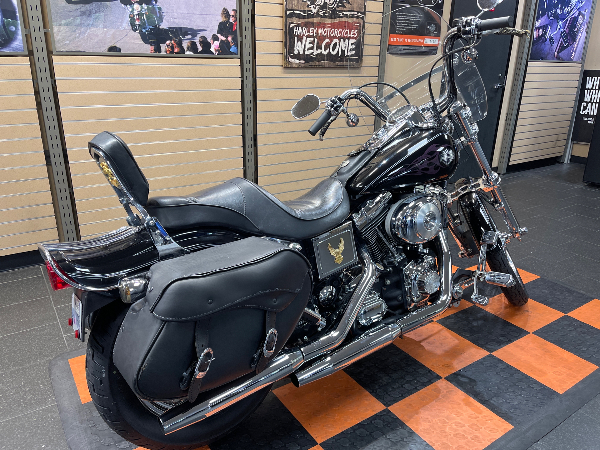 2005 Harley-Davidson FXDWG/FXDWGI Dyna Wide Glide® in The Woodlands, Texas - Photo 6