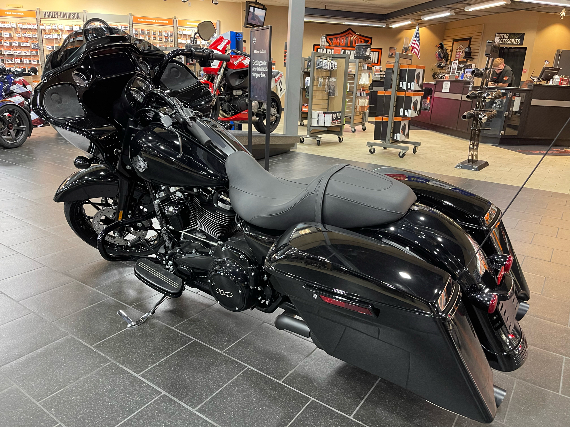 2023 Harley-Davidson Road Glide® Special in The Woodlands, Texas - Photo 4