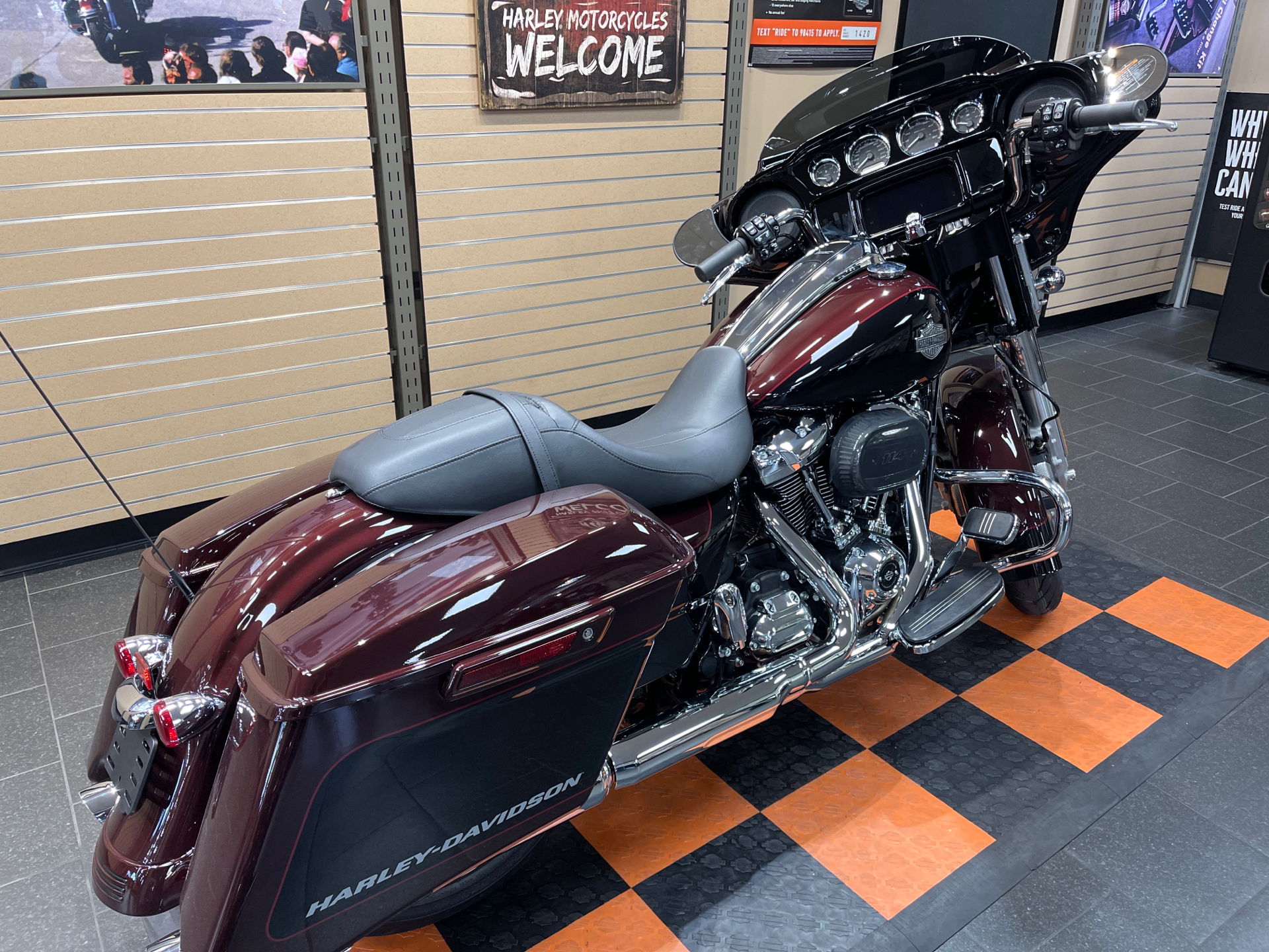 2022 Harley-Davidson Street Glide® Special in The Woodlands, Texas - Photo 6
