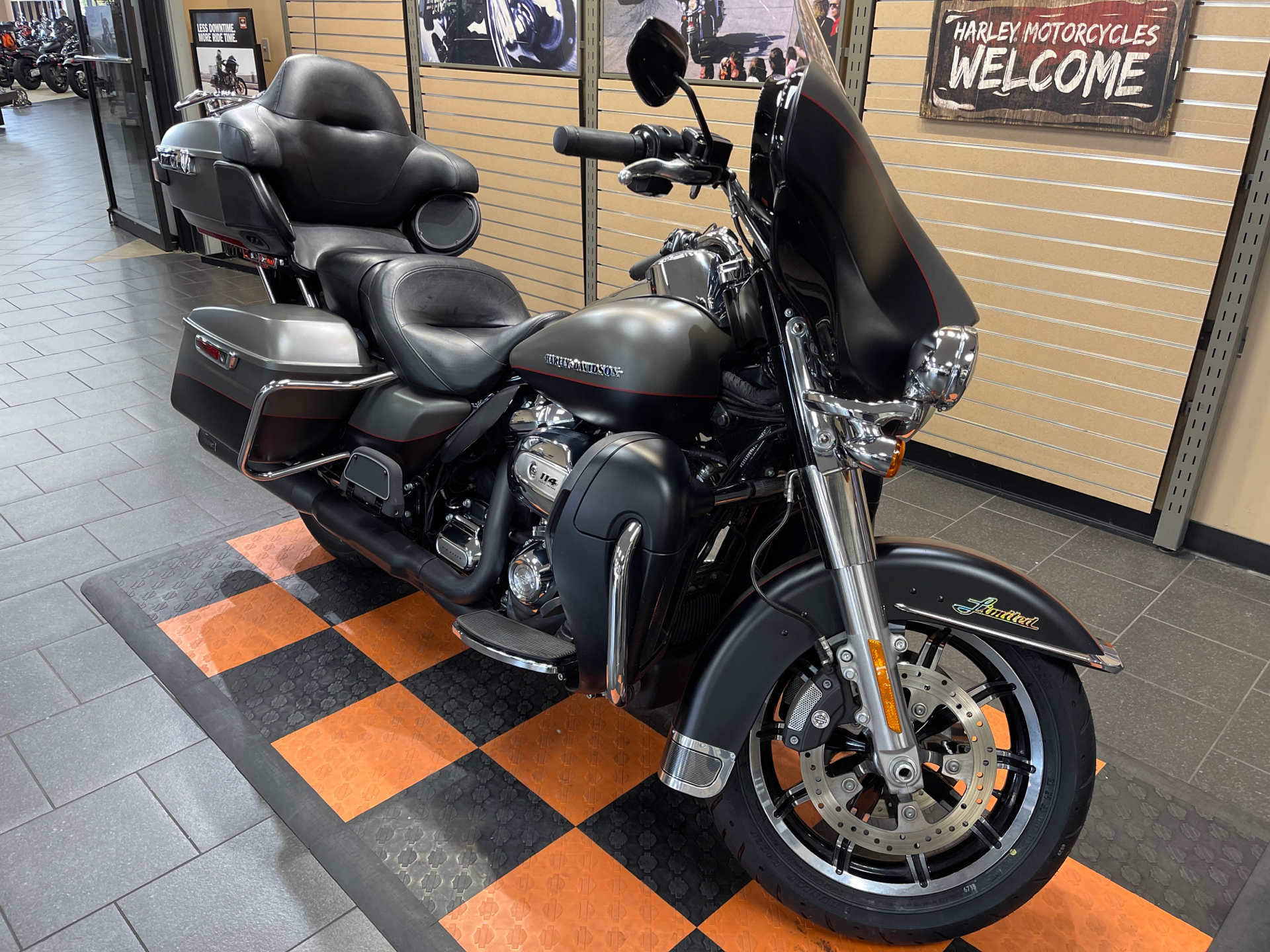 2019 Harley-Davidson Ultra Limited in The Woodlands, Texas - Photo 2