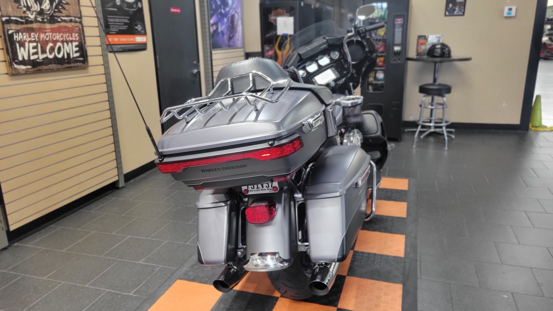 2017 Harley-Davidson Ultra Limited in The Woodlands, Texas - Photo 5