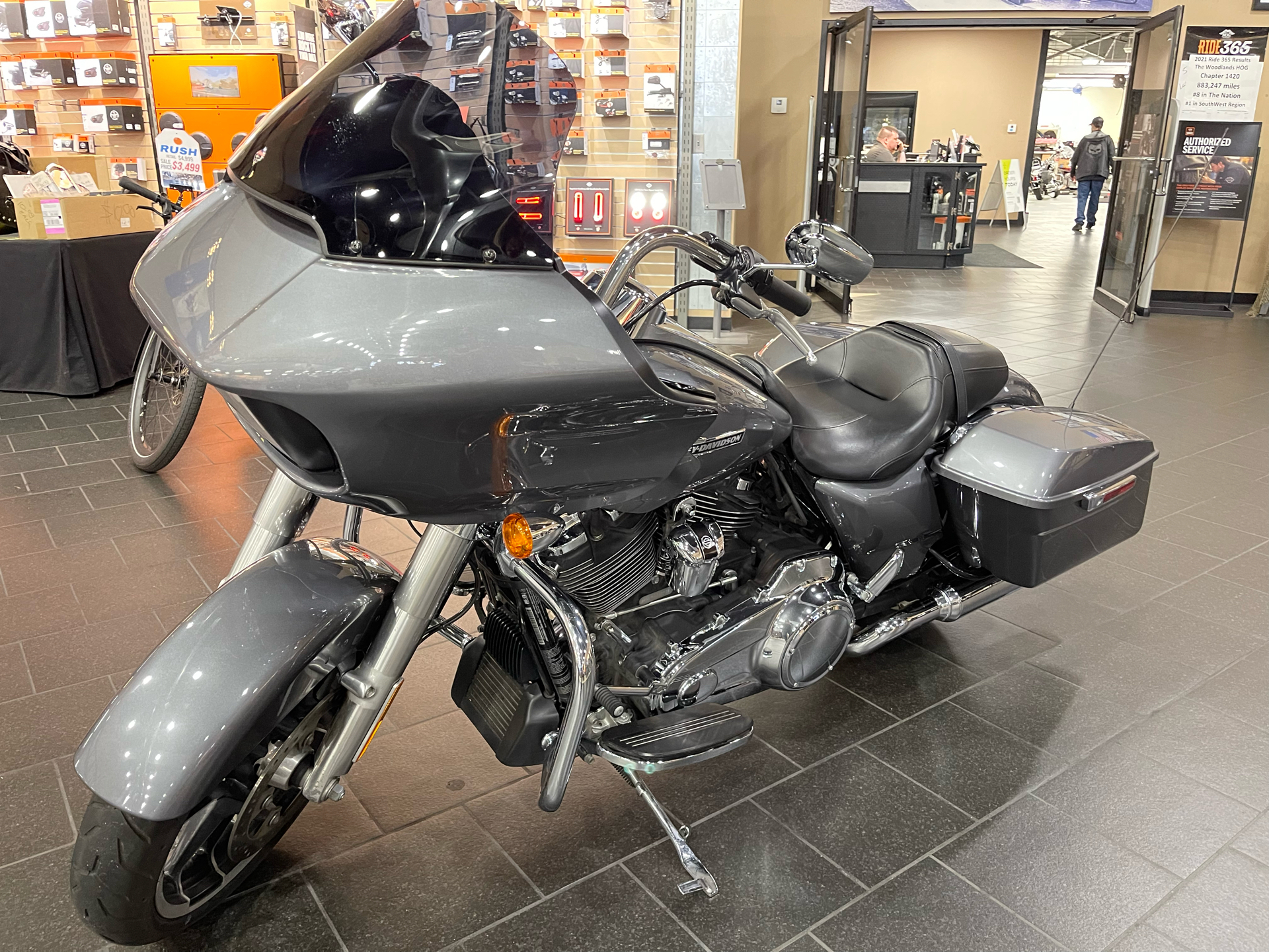 2021 Harley-Davidson Road Glide® in The Woodlands, Texas - Photo 3