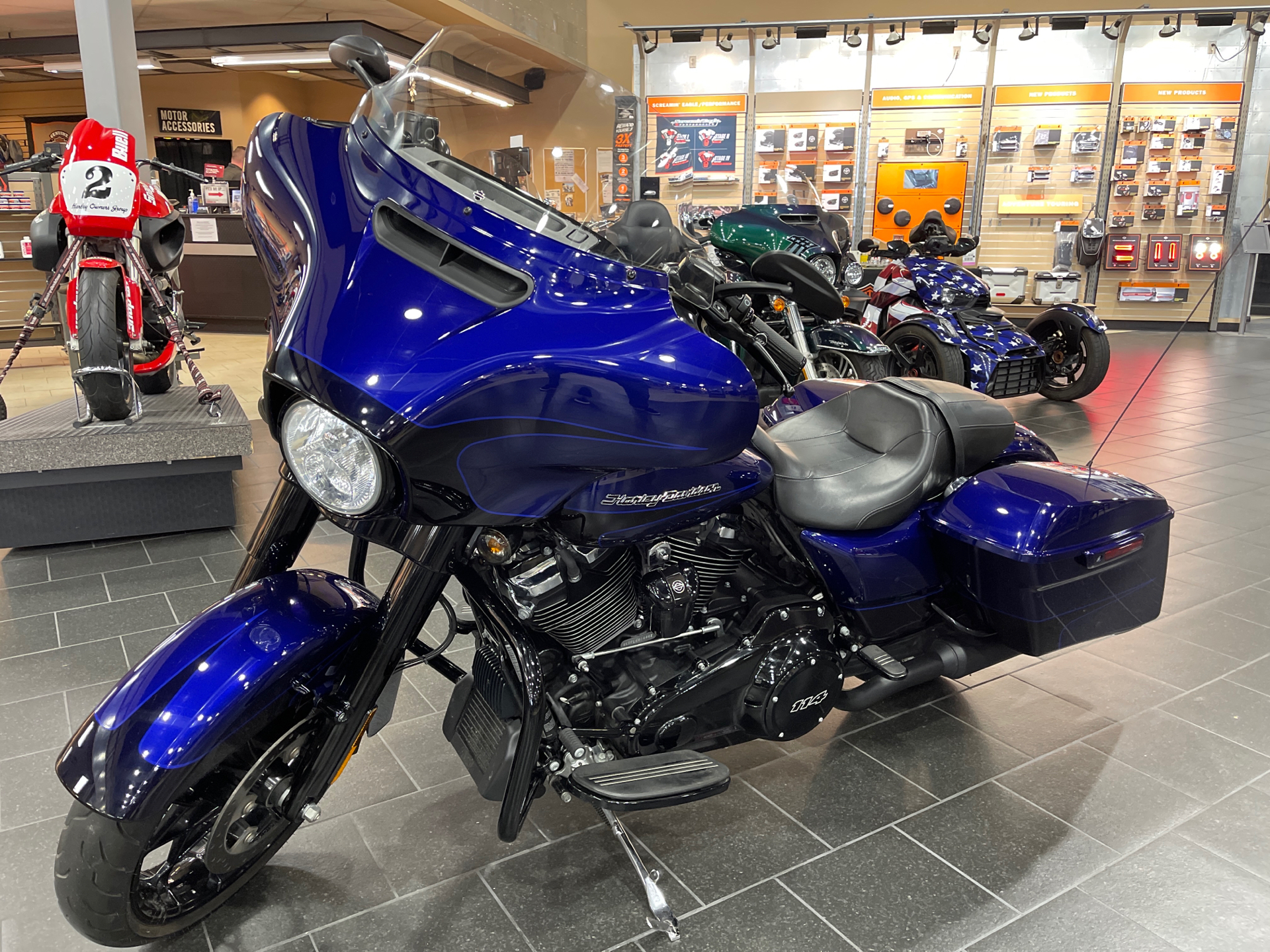 2020 Harley-Davidson Street Glide® Special in The Woodlands, Texas - Photo 3