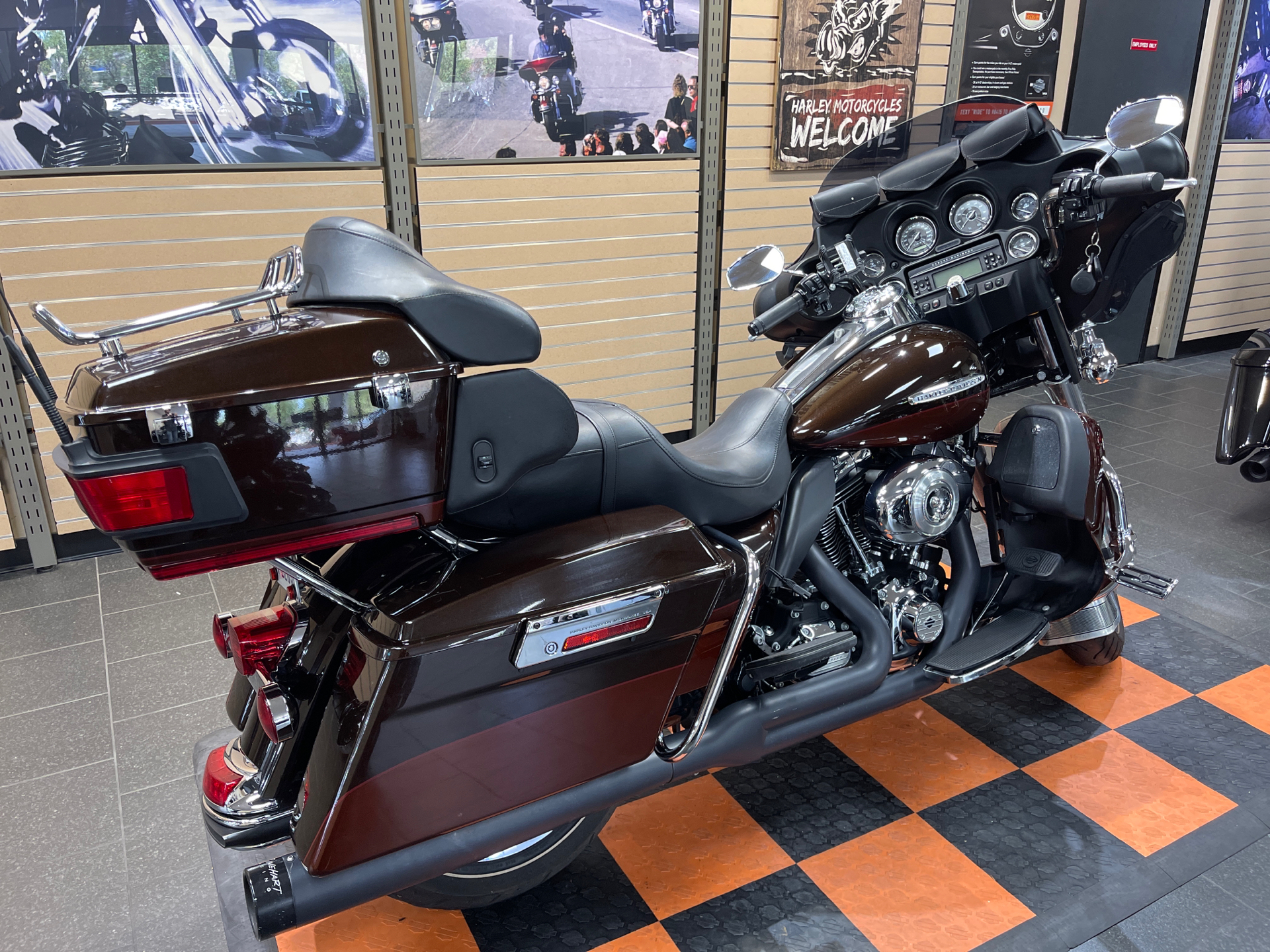 2011 Harley-Davidson Electra Glide® Ultra Limited in The Woodlands, Texas - Photo 6