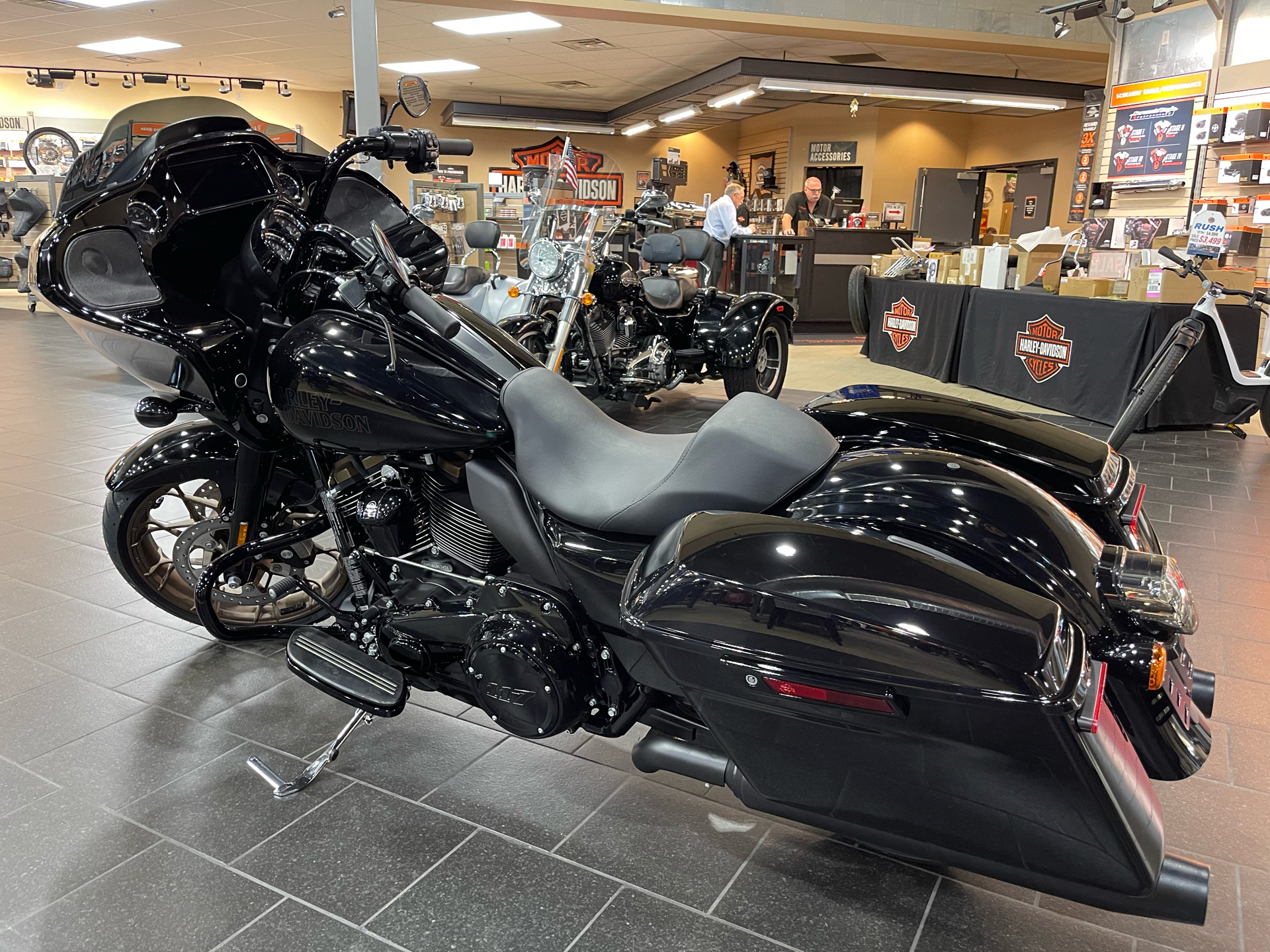 2023 Harley-Davidson Road Glide® ST in The Woodlands, Texas - Photo 5