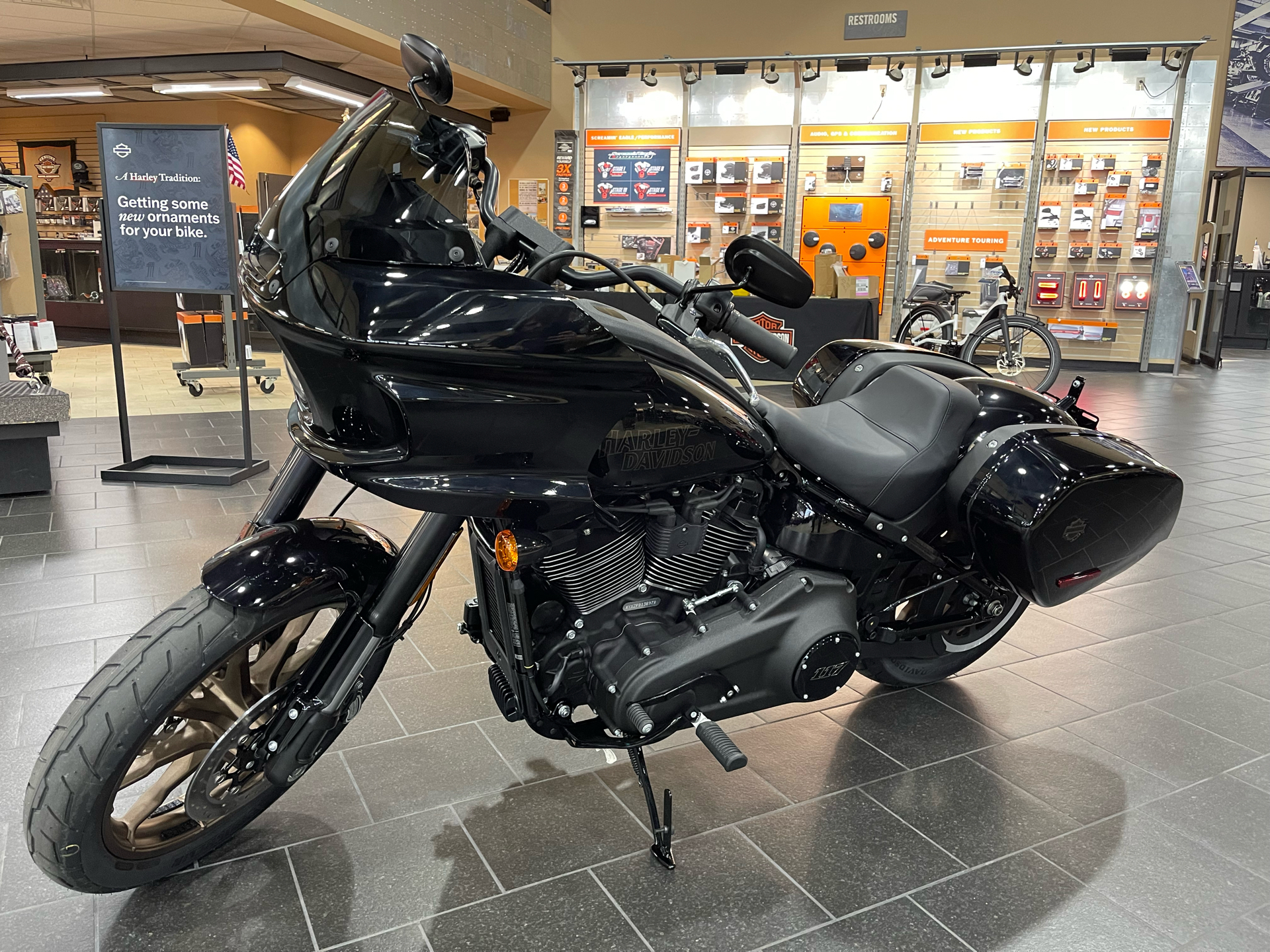 2023 Harley-Davidson Low Rider® ST in The Woodlands, Texas - Photo 3