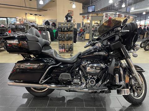 2019 Harley-Davidson Electra Glide® Ultra Classic® in The Woodlands, Texas - Photo 2