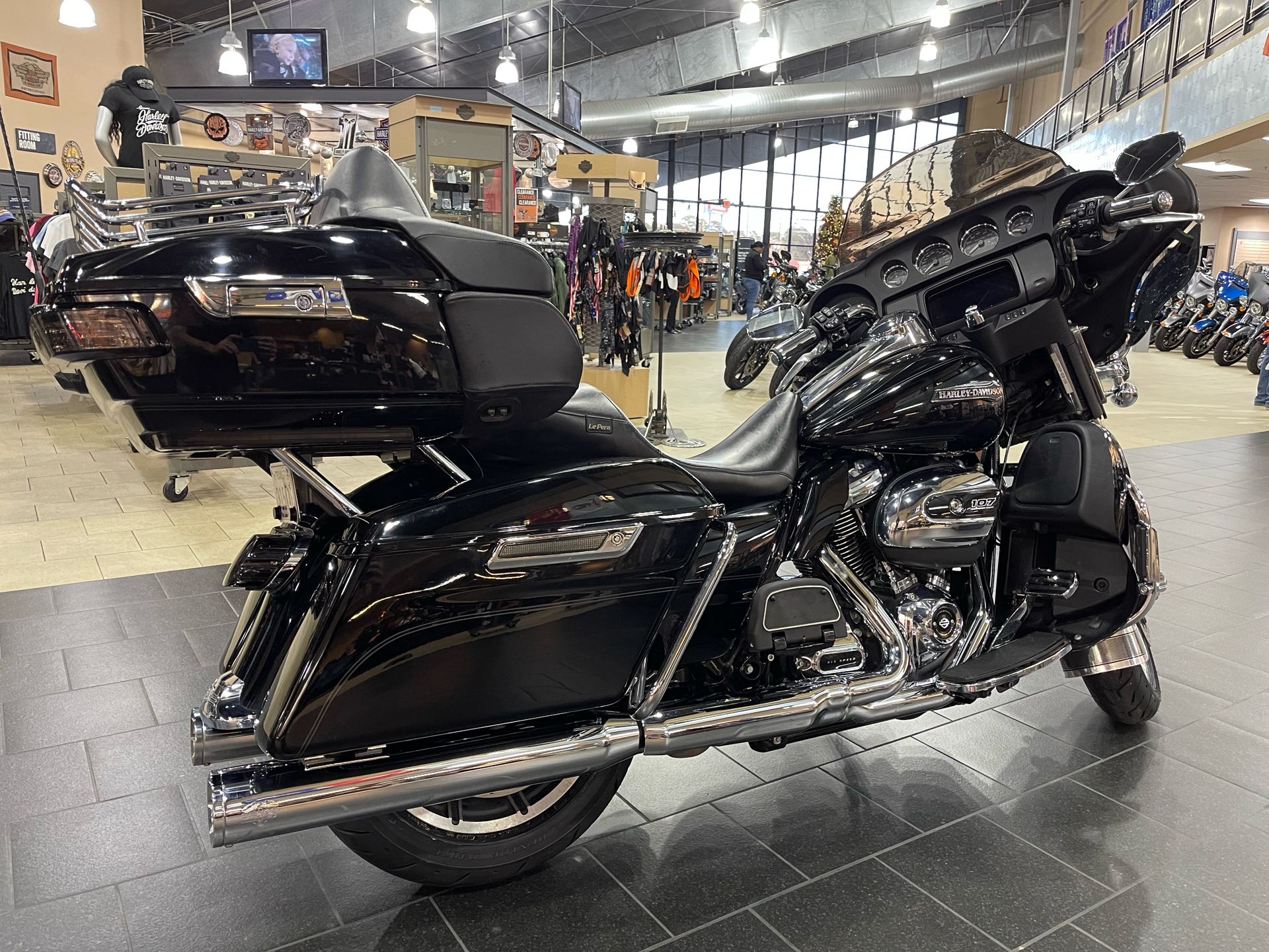 2019 Harley-Davidson Electra Glide® Ultra Classic® in The Woodlands, Texas - Photo 6