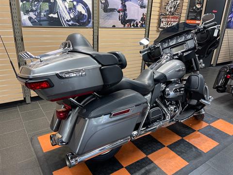 2017 Harley-Davidson Electra Glide® Ultra Classic® in The Woodlands, Texas - Photo 6