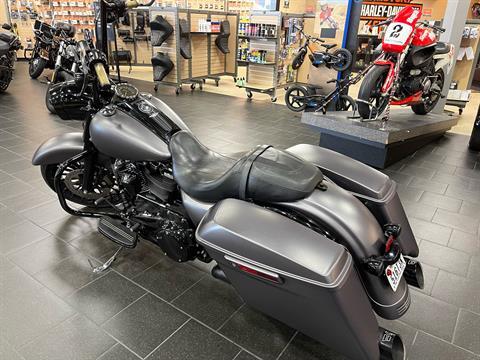 2017 Harley-Davidson Road King® Special in The Woodlands, Texas - Photo 4