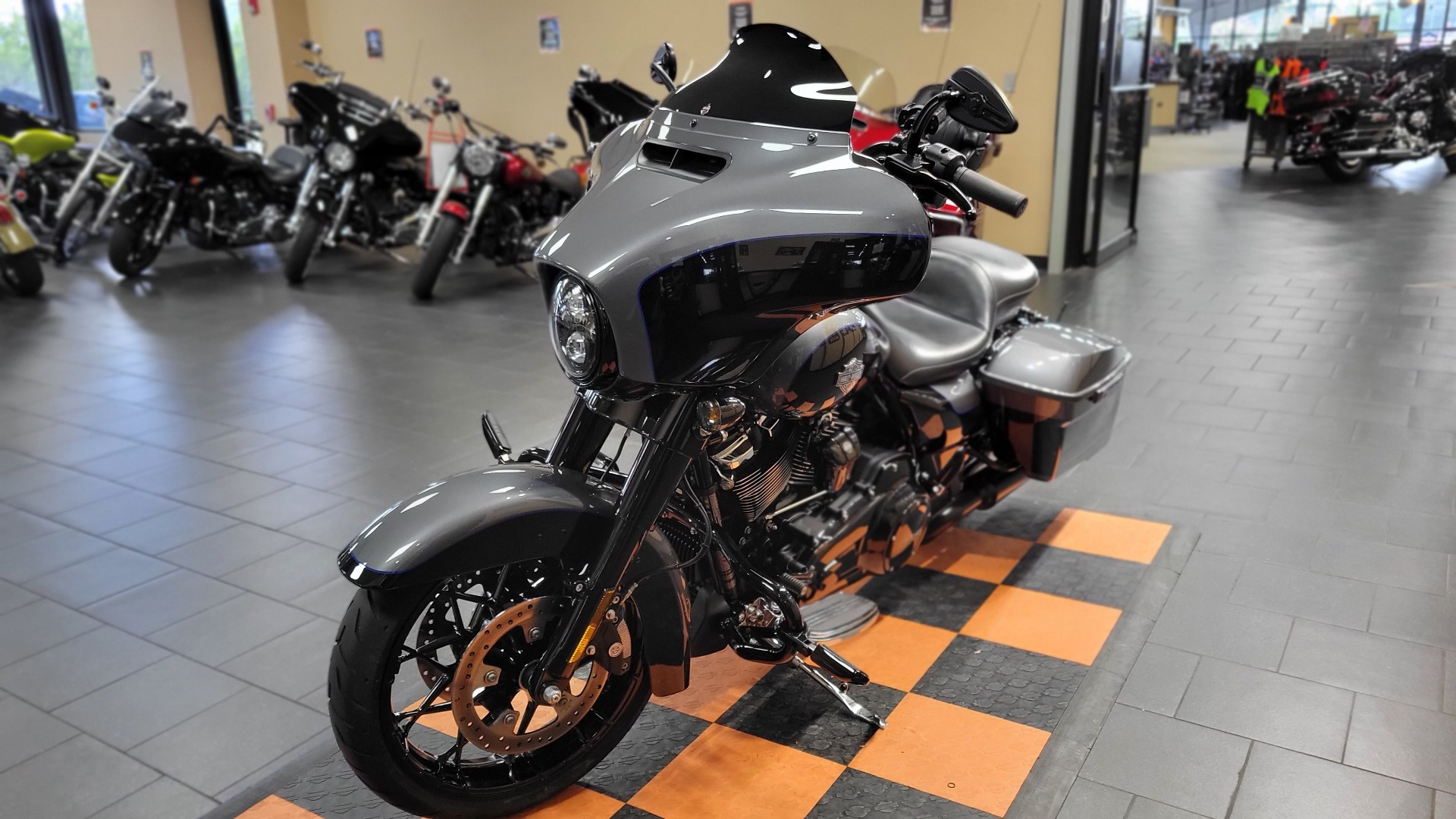 2021 Harley-Davidson Street Glide® Special in The Woodlands, Texas - Photo 3
