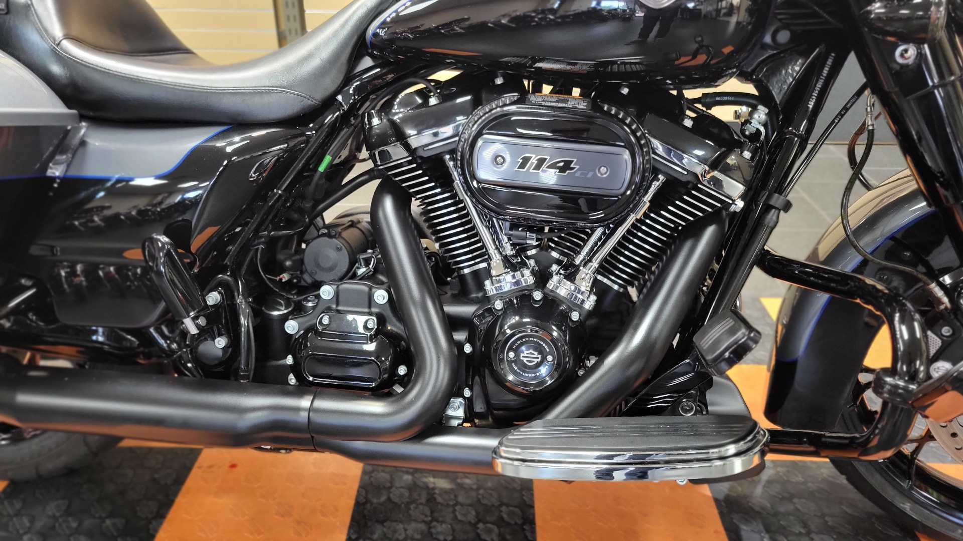 2021 Harley-Davidson Street Glide® Special in The Woodlands, Texas - Photo 8