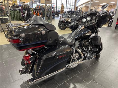 2013 Harley-Davidson CVO™ Ultra Classic® Electra Glide® 110th Anniversary Edition in The Woodlands, Texas - Photo 6