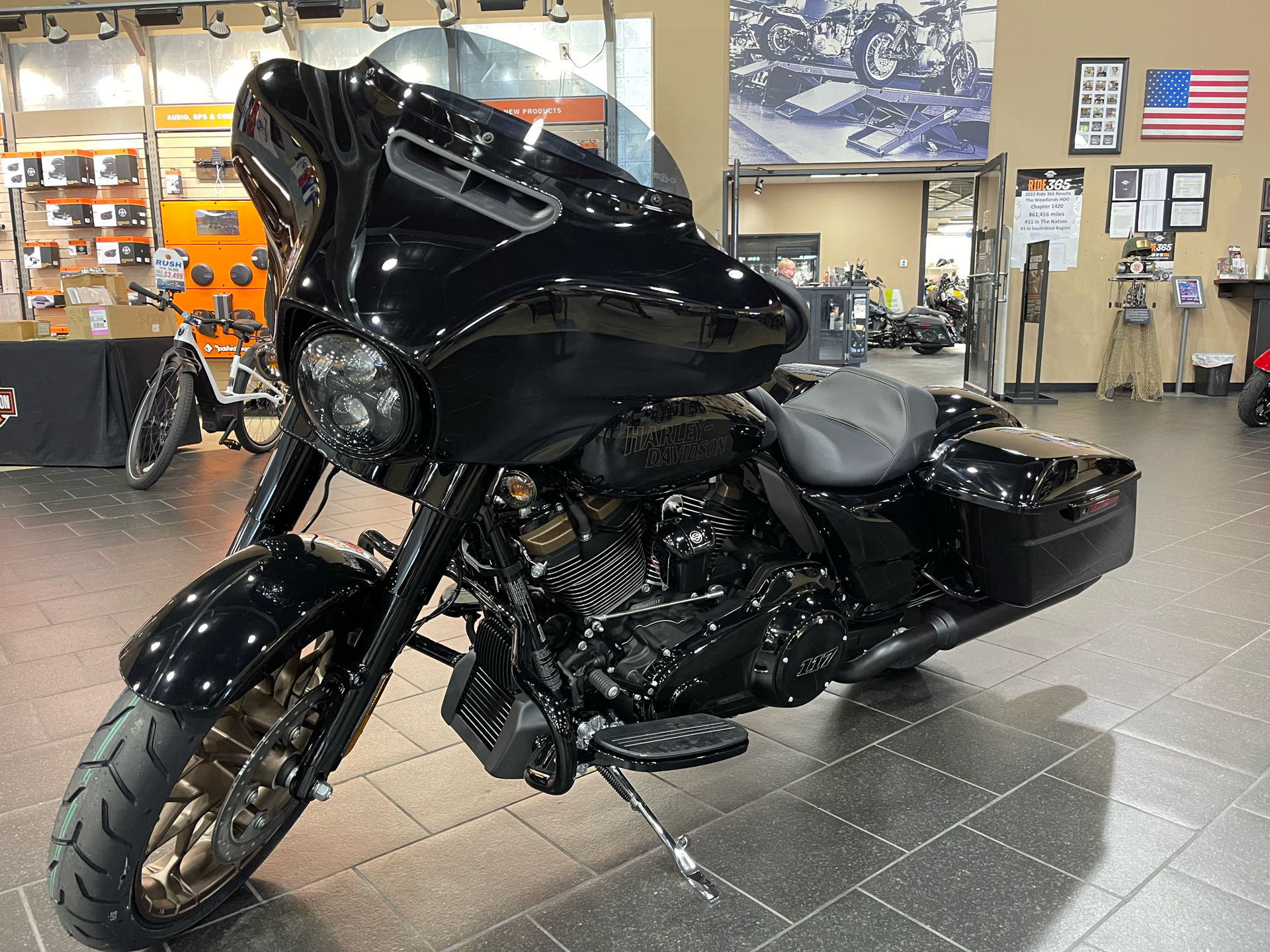 2022 Harley-Davidson Street Glide® ST in The Woodlands, Texas - Photo 3