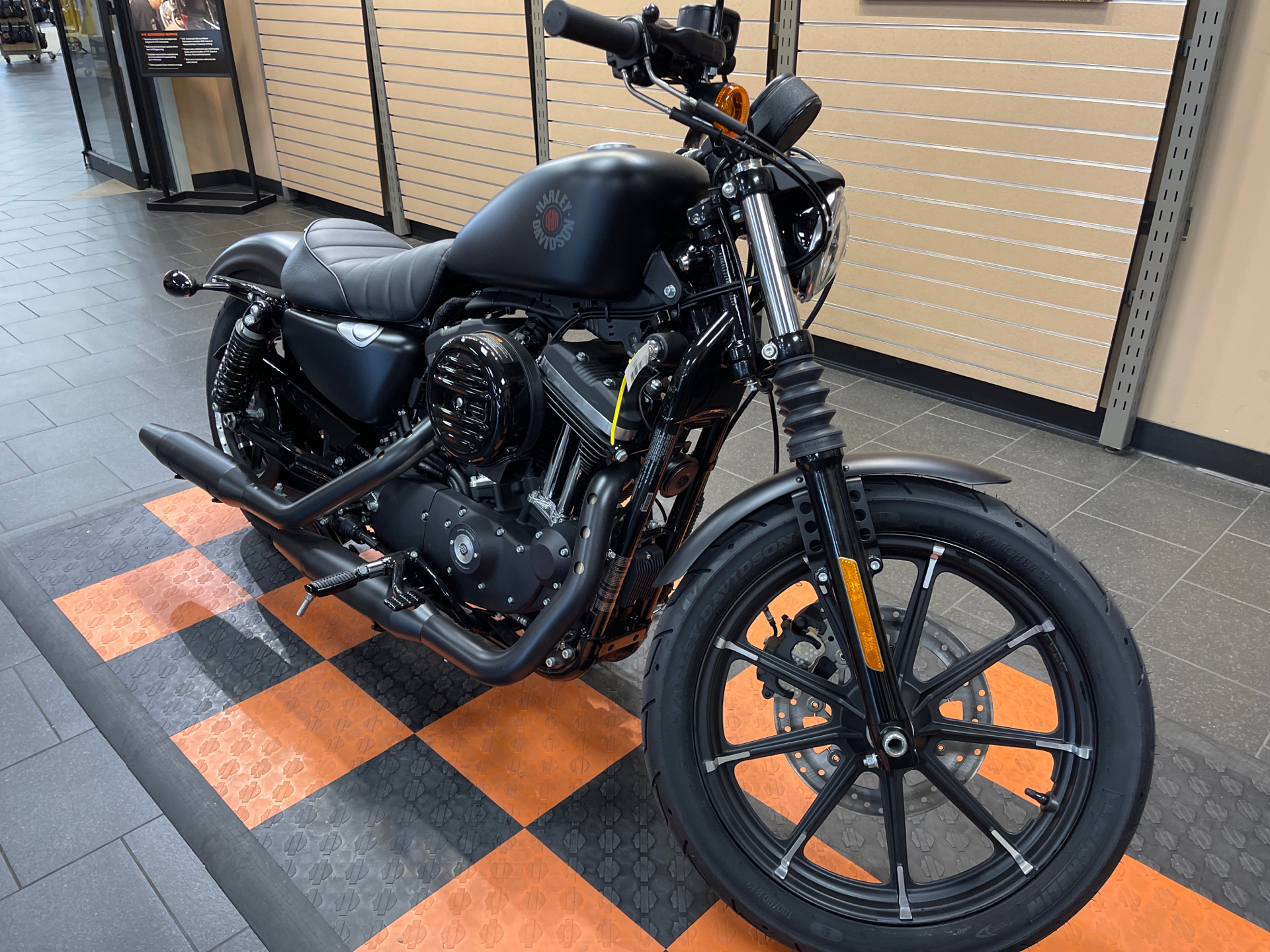 2022 Harley-Davidson Iron 883™ in The Woodlands, Texas - Photo 2
