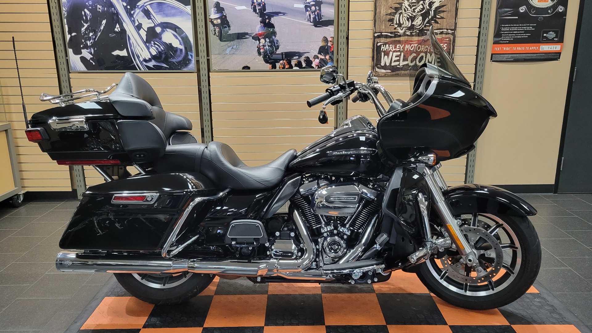 2019 Harley-Davidson Road Glide® Ultra in The Woodlands, Texas - Photo 1