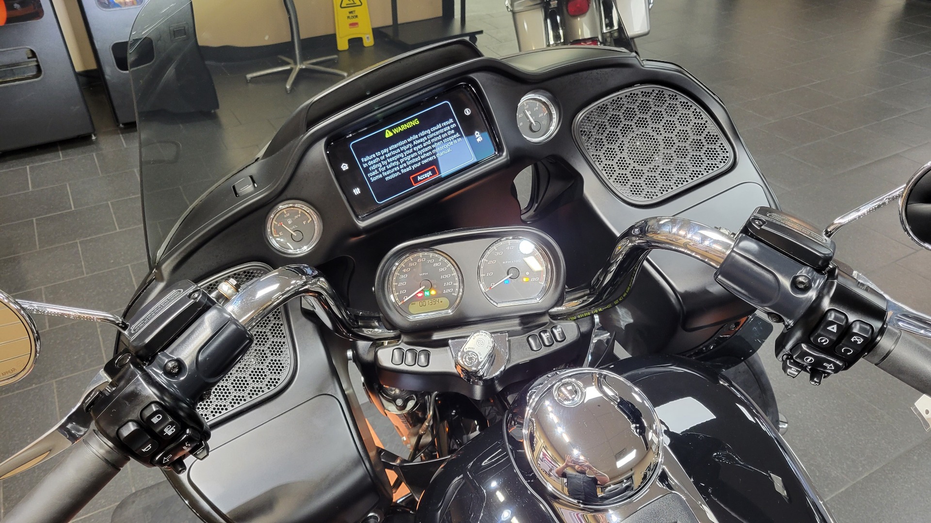 2019 Harley-Davidson Road Glide® Ultra in The Woodlands, Texas - Photo 9