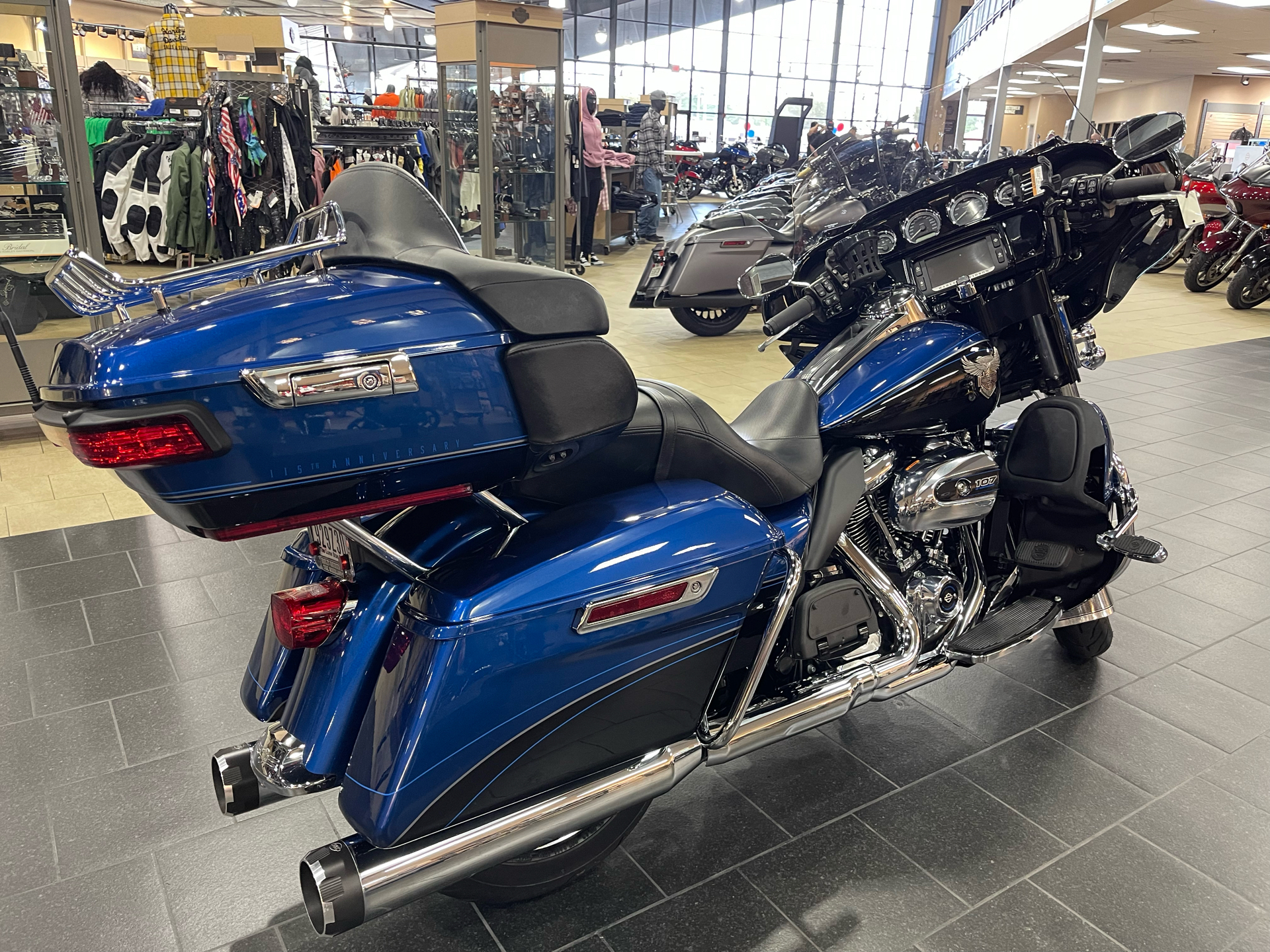 2018 Harley-Davidson Electra Glide® Ultra Classic® in The Woodlands, Texas - Photo 6