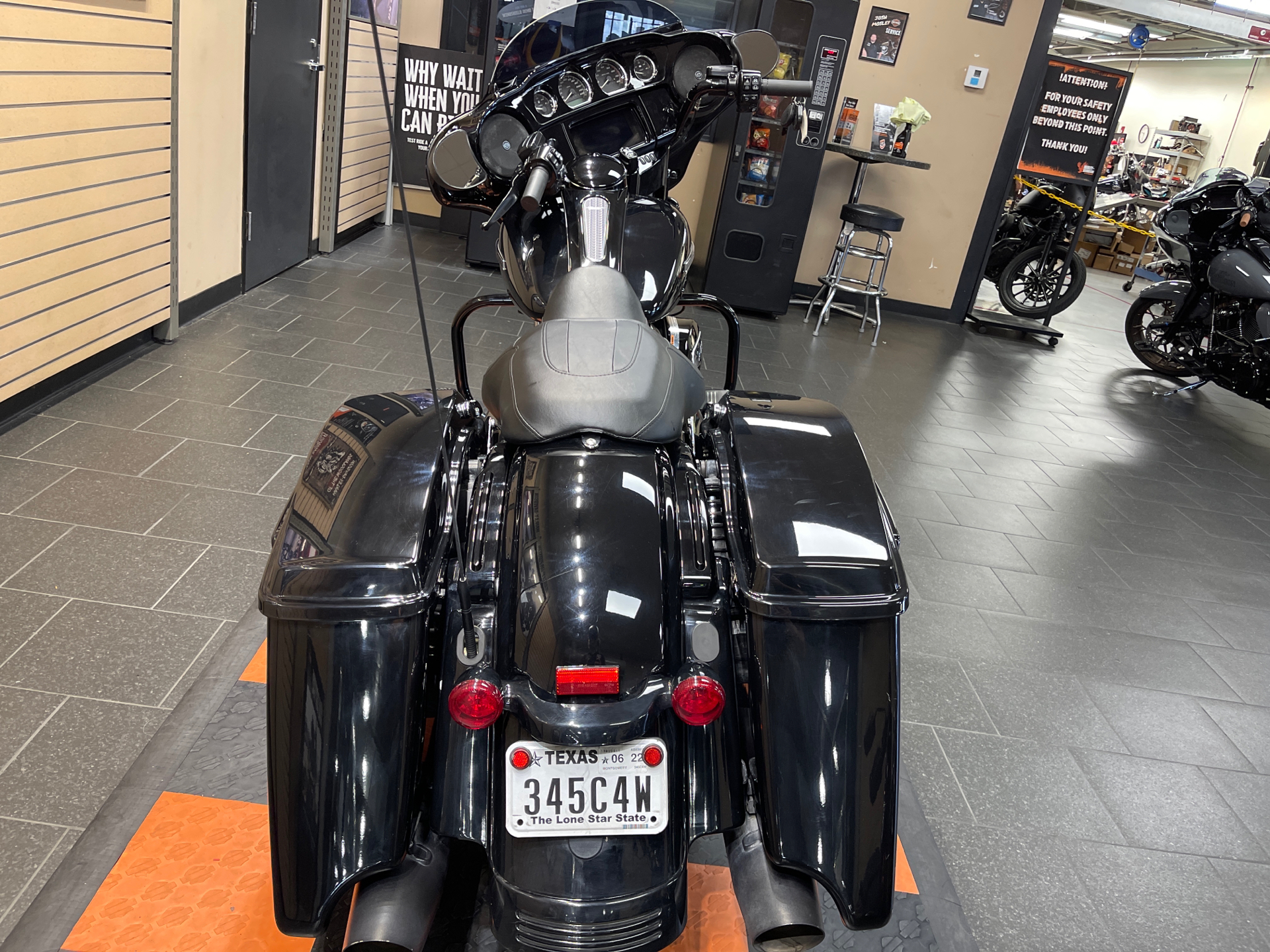 2019 Harley-Davidson Street Glide® Special in The Woodlands, Texas - Photo 5