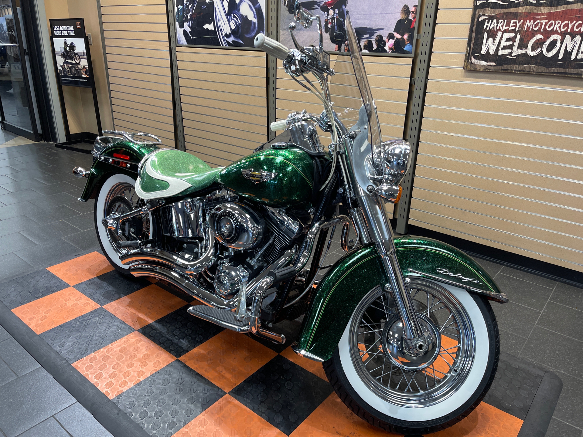 2013 Harley-Davidson Softail® Deluxe in The Woodlands, Texas - Photo 2