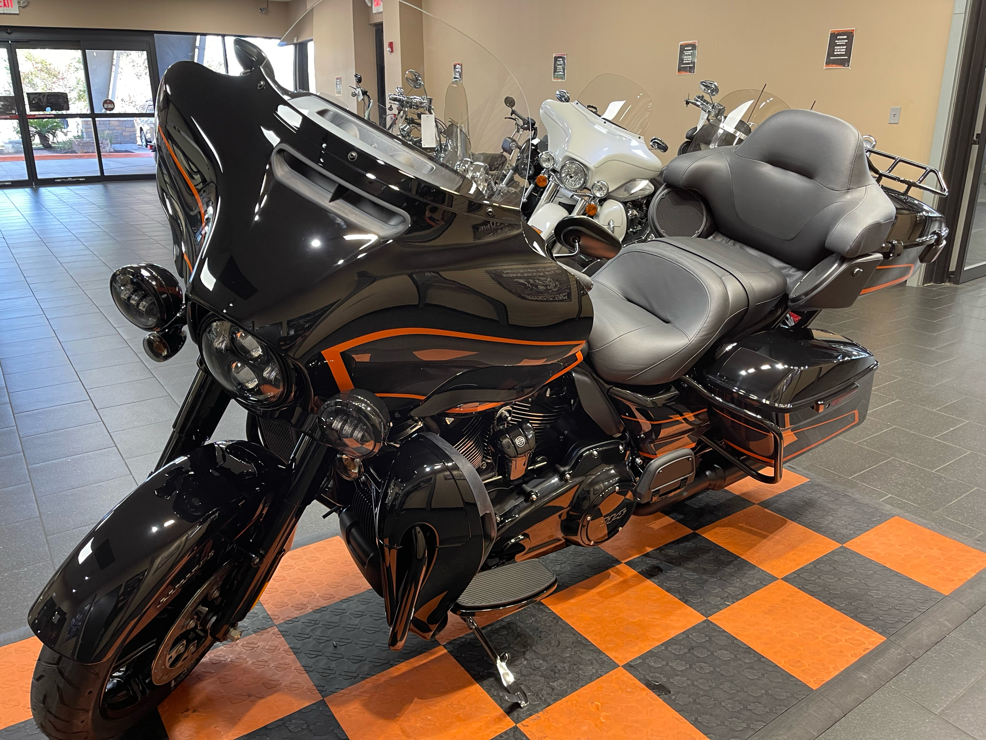 2022 Harley-Davidson Ultra Limited in The Woodlands, Texas - Photo 4