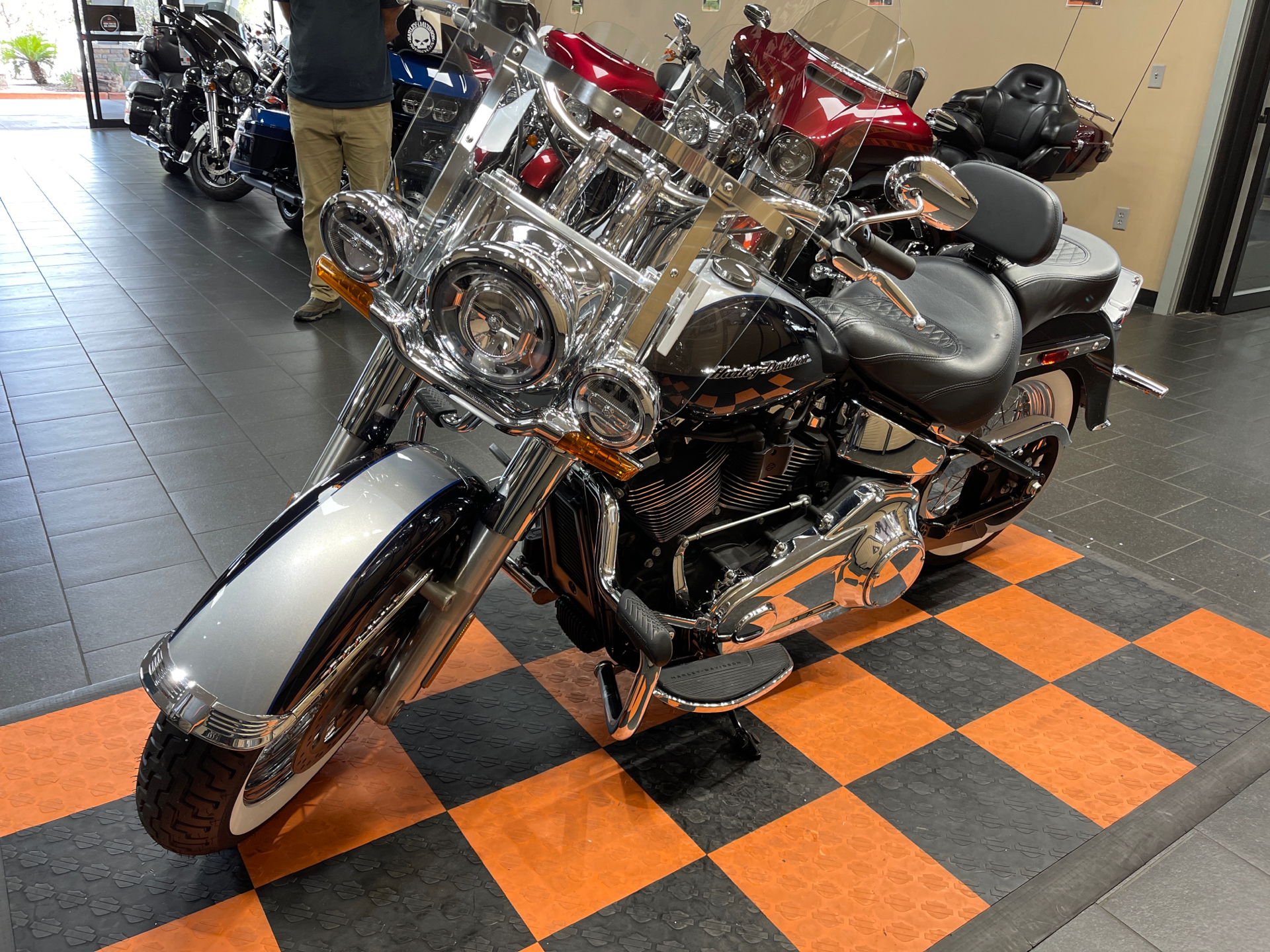 2019 Harley-Davidson Deluxe in The Woodlands, Texas - Photo 3
