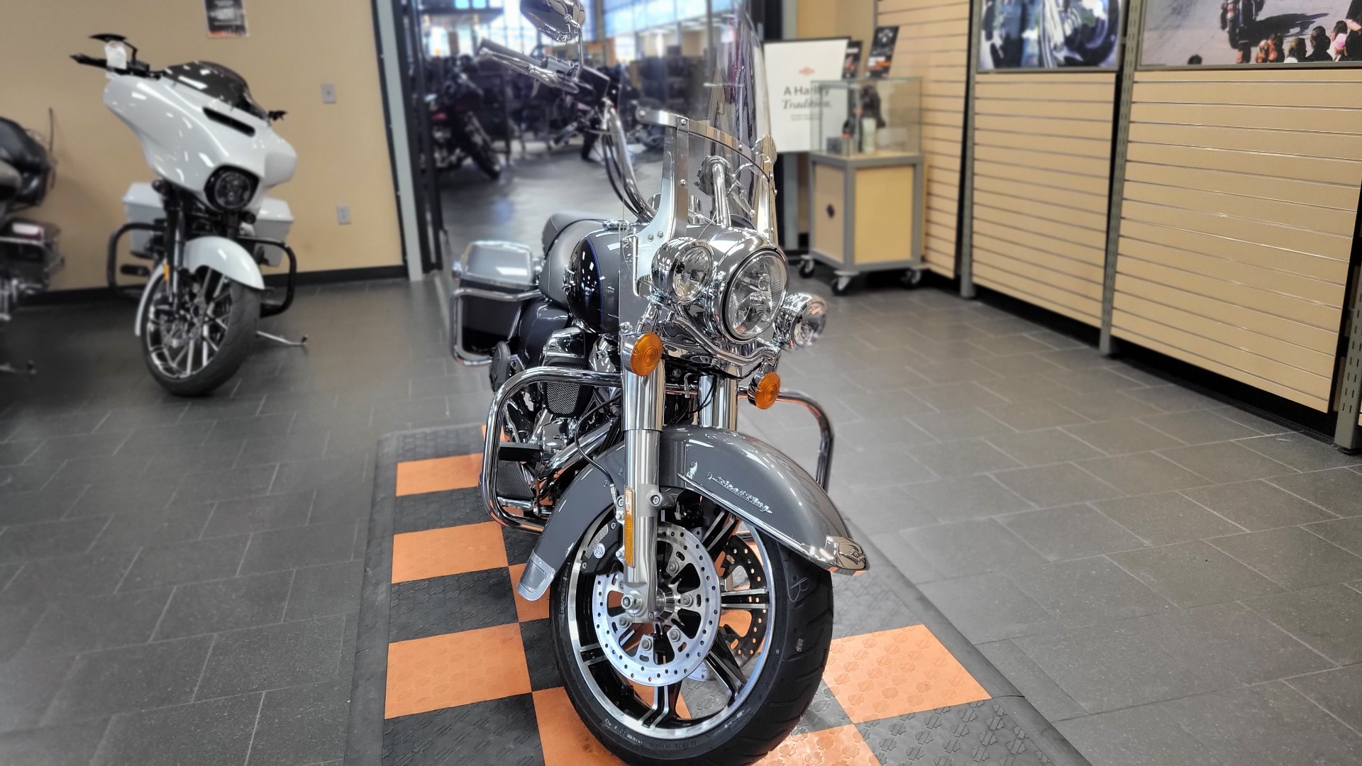 2022 Harley-Davidson Road King® in The Woodlands, Texas - Photo 2