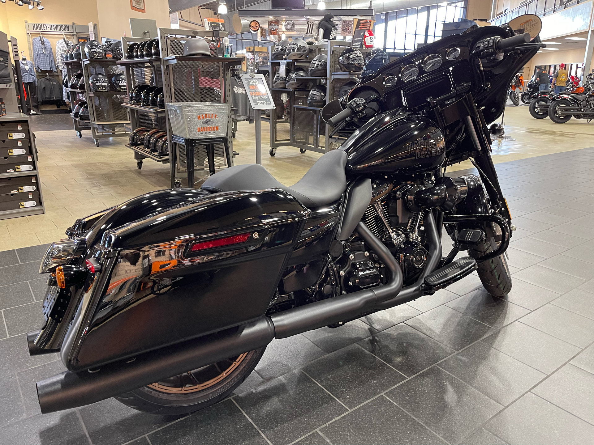 2023 Harley-Davidson Street Glide® ST in The Woodlands, Texas - Photo 6