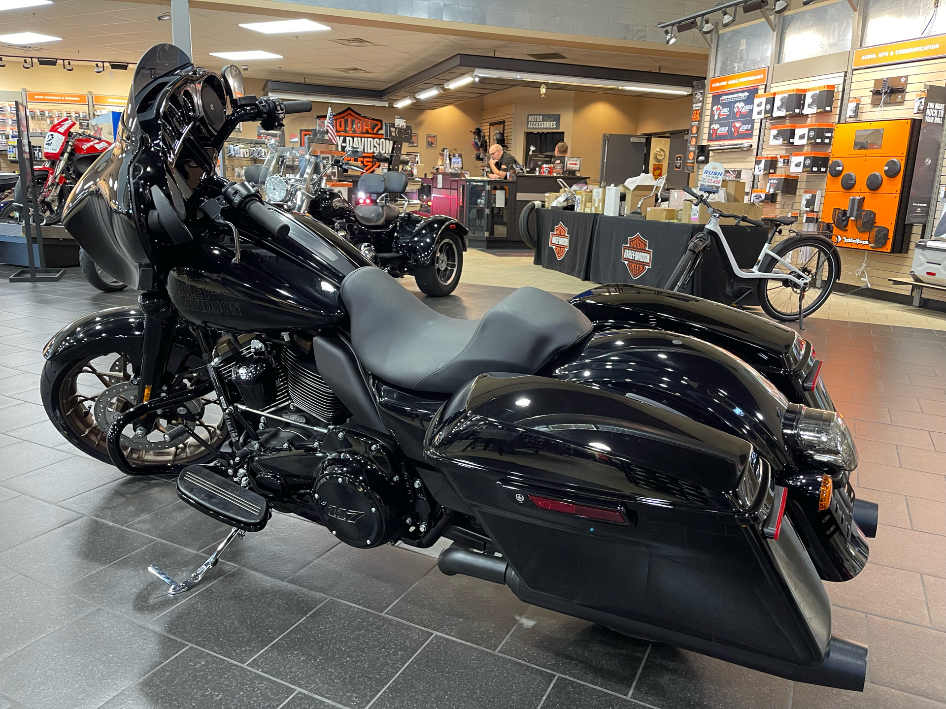2023 Harley-Davidson Street Glide® ST in The Woodlands, Texas - Photo 5