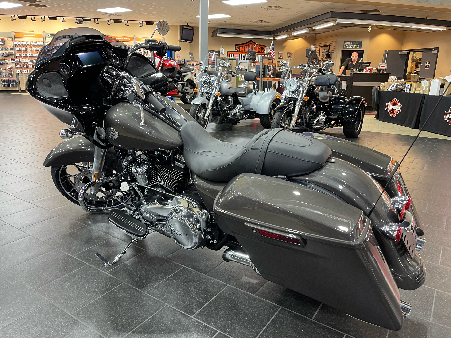 2023 Harley-Davidson Road Glide® Special in The Woodlands, Texas - Photo 4