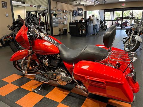 2017 Harley-Davidson Street Glide® Special in The Woodlands, Texas - Photo 5