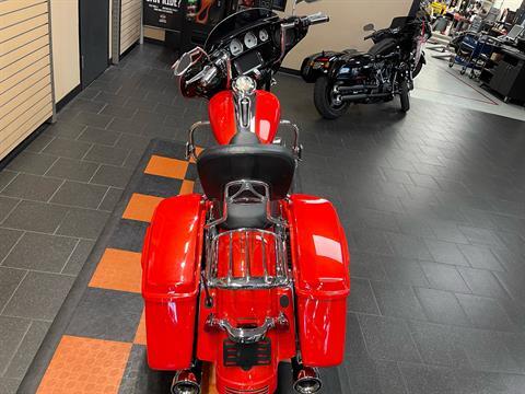 2017 Harley-Davidson Street Glide® Special in The Woodlands, Texas - Photo 6