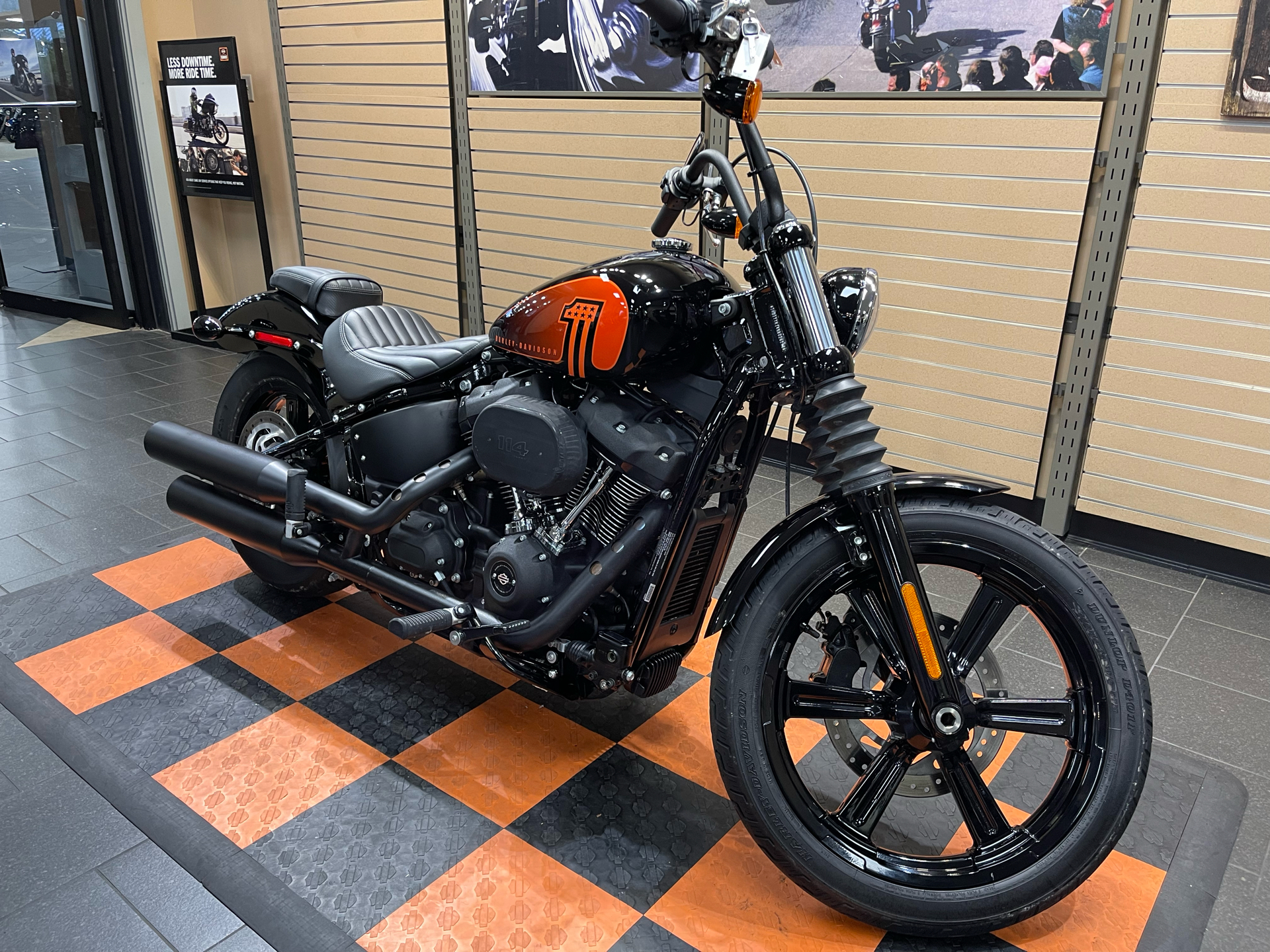 2022 Harley-Davidson Street Bob® 114 in The Woodlands, Texas - Photo 2