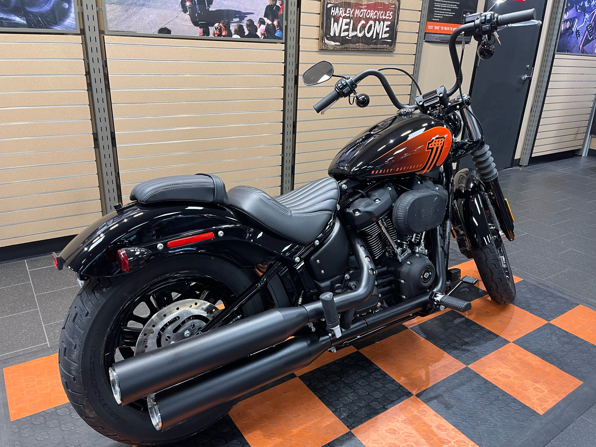 2022 Harley-Davidson Street Bob® 114 in The Woodlands, Texas - Photo 6