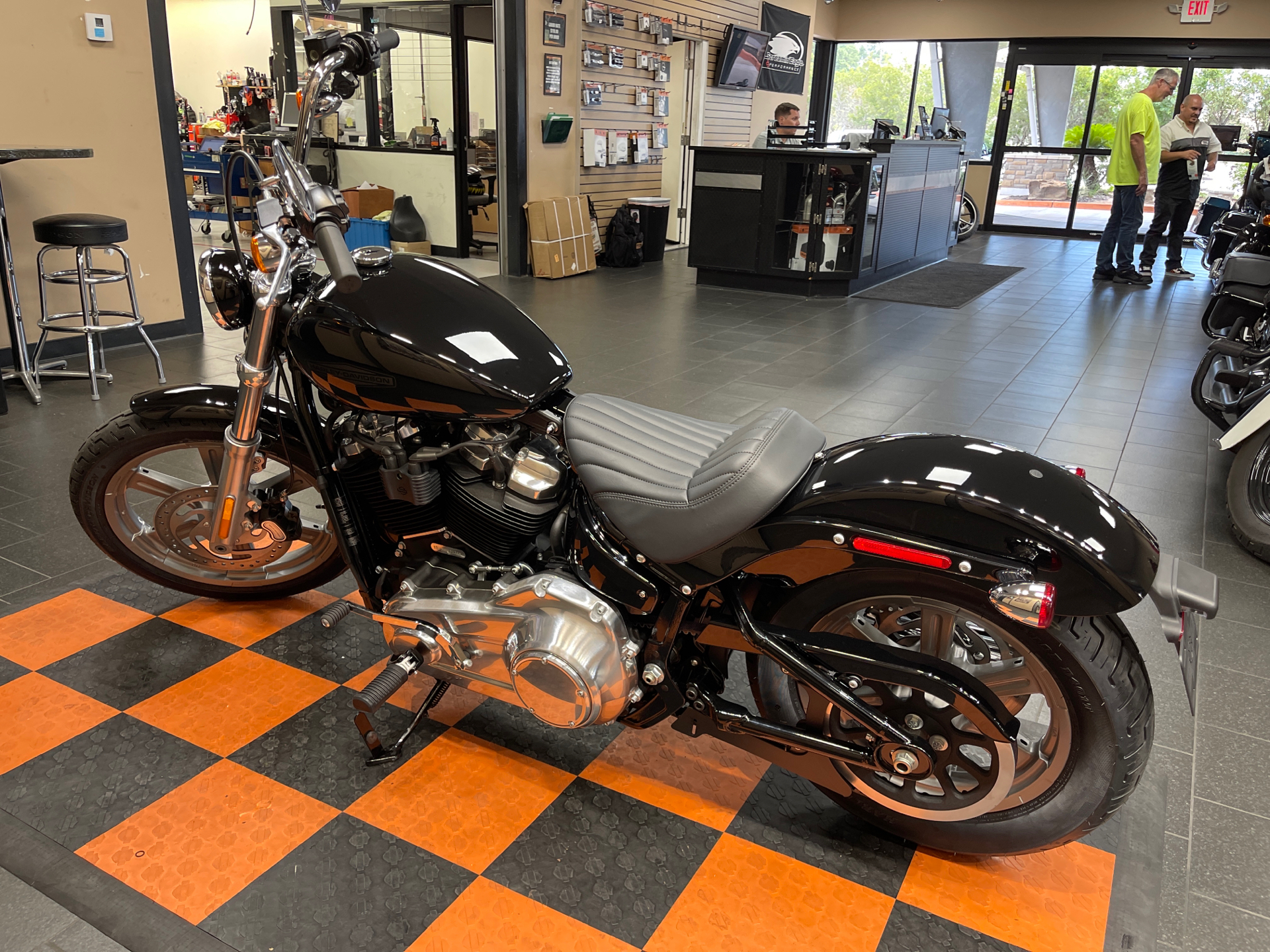 2022 Harley-Davidson Softail® Standard in The Woodlands, Texas - Photo 4