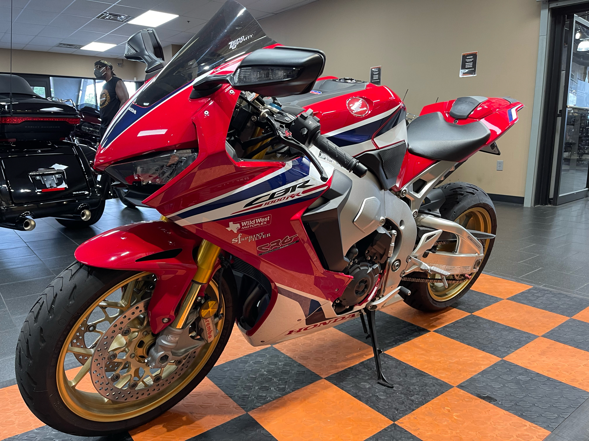 2019 Honda CBR1000RR SP in The Woodlands, Texas - Photo 4