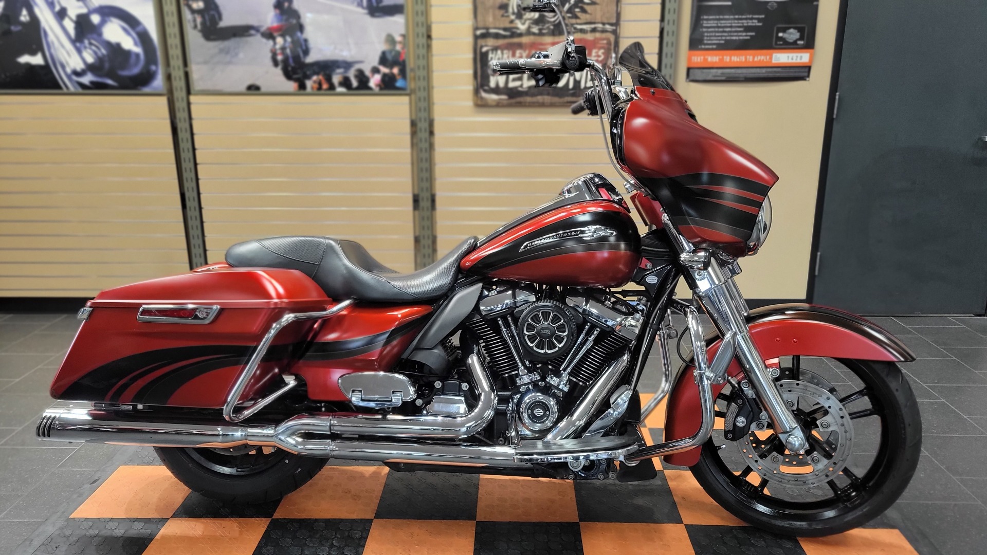 2017 Harley-Davidson Street Glide® Special in The Woodlands, Texas - Photo 1