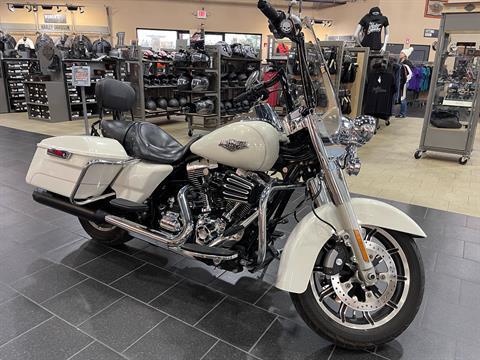 2015 Harley-Davidson Road King® in The Woodlands, Texas - Photo 2